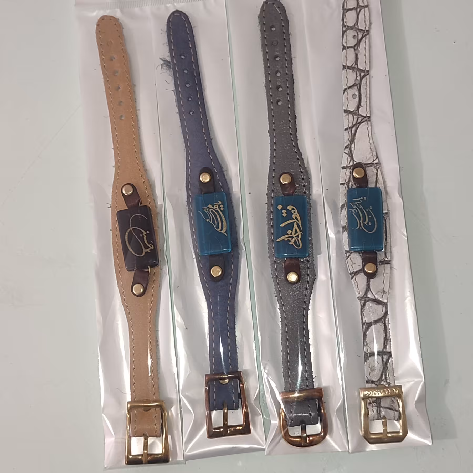 دستبند چرمی