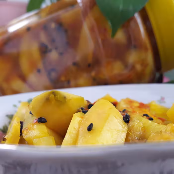 ترشی انبه   خانگی کاملا بهداشتی 1کیلو گرم