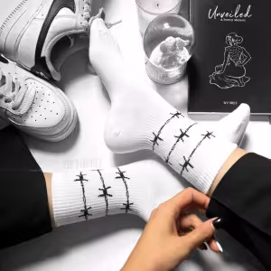 جوراب نمیساق سیم خاردار زمینه سفید نخ پنبه فری سایز