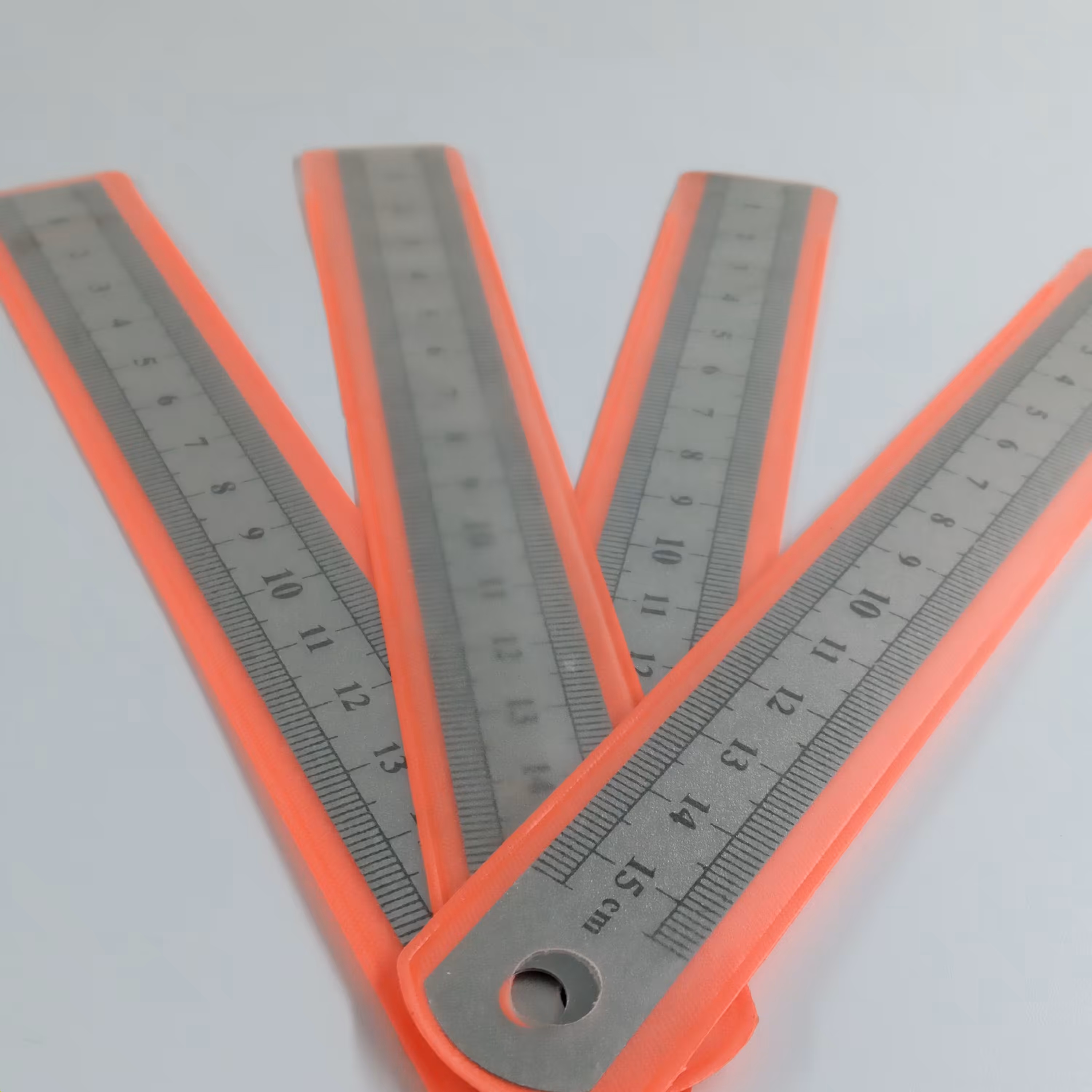 خط کش فلزی 15 سانتی به همراه پوشش پلاستیکی