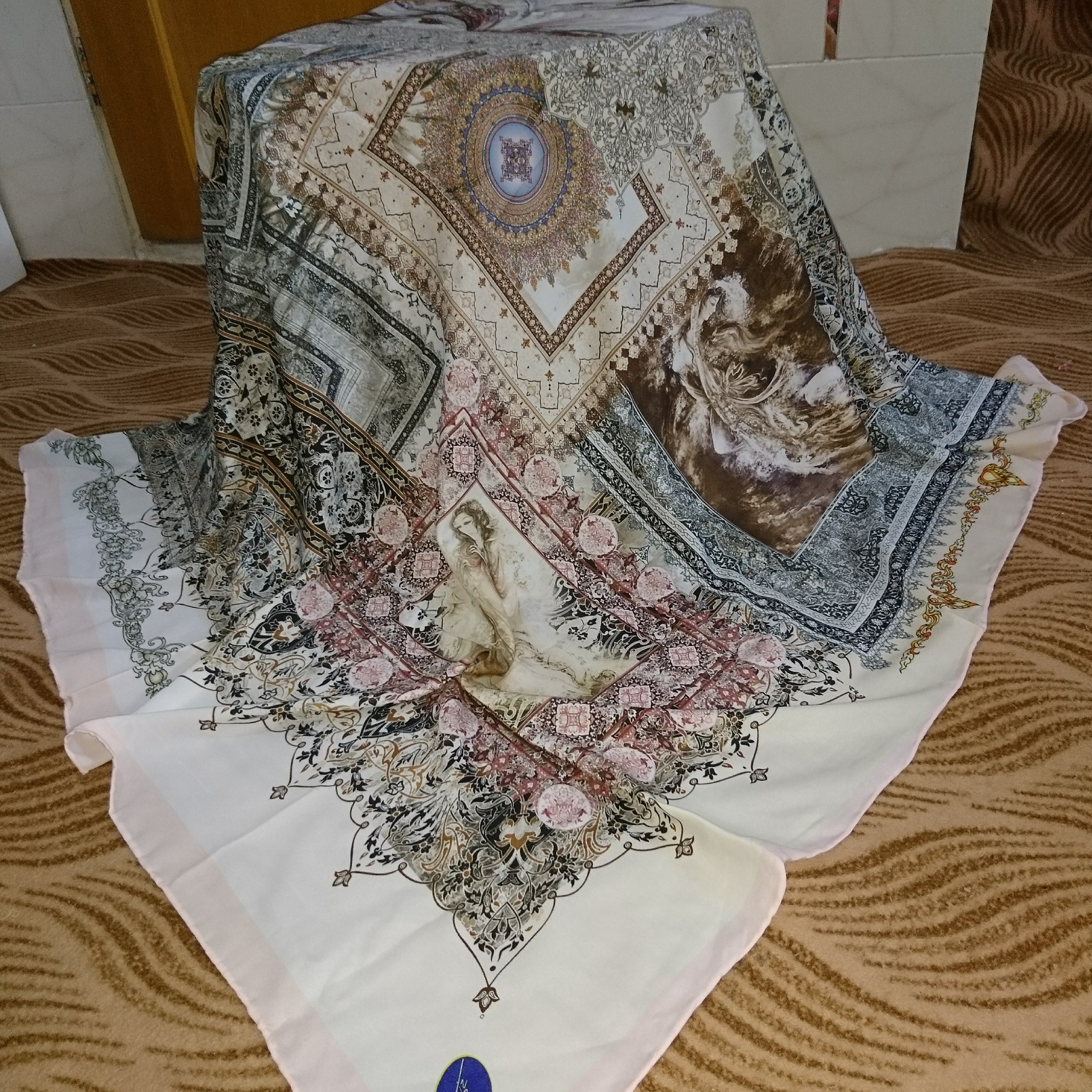 روسری ابریشم