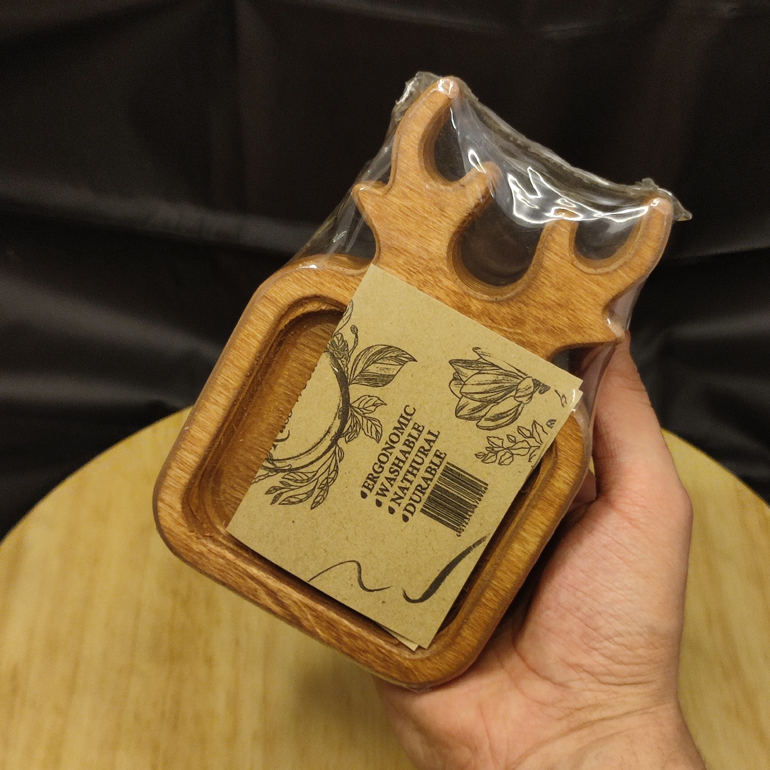 زیر لیوانی چوبی طرح گوزن بسته دوتایی