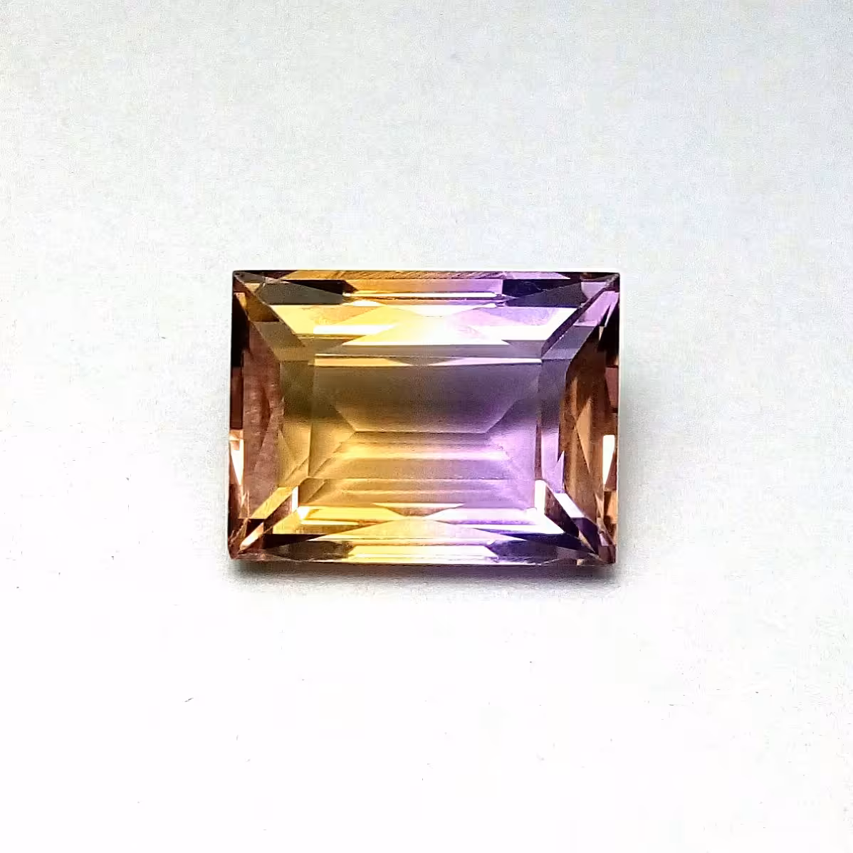 سنگ آمیترین باشناسنامه بین المللی