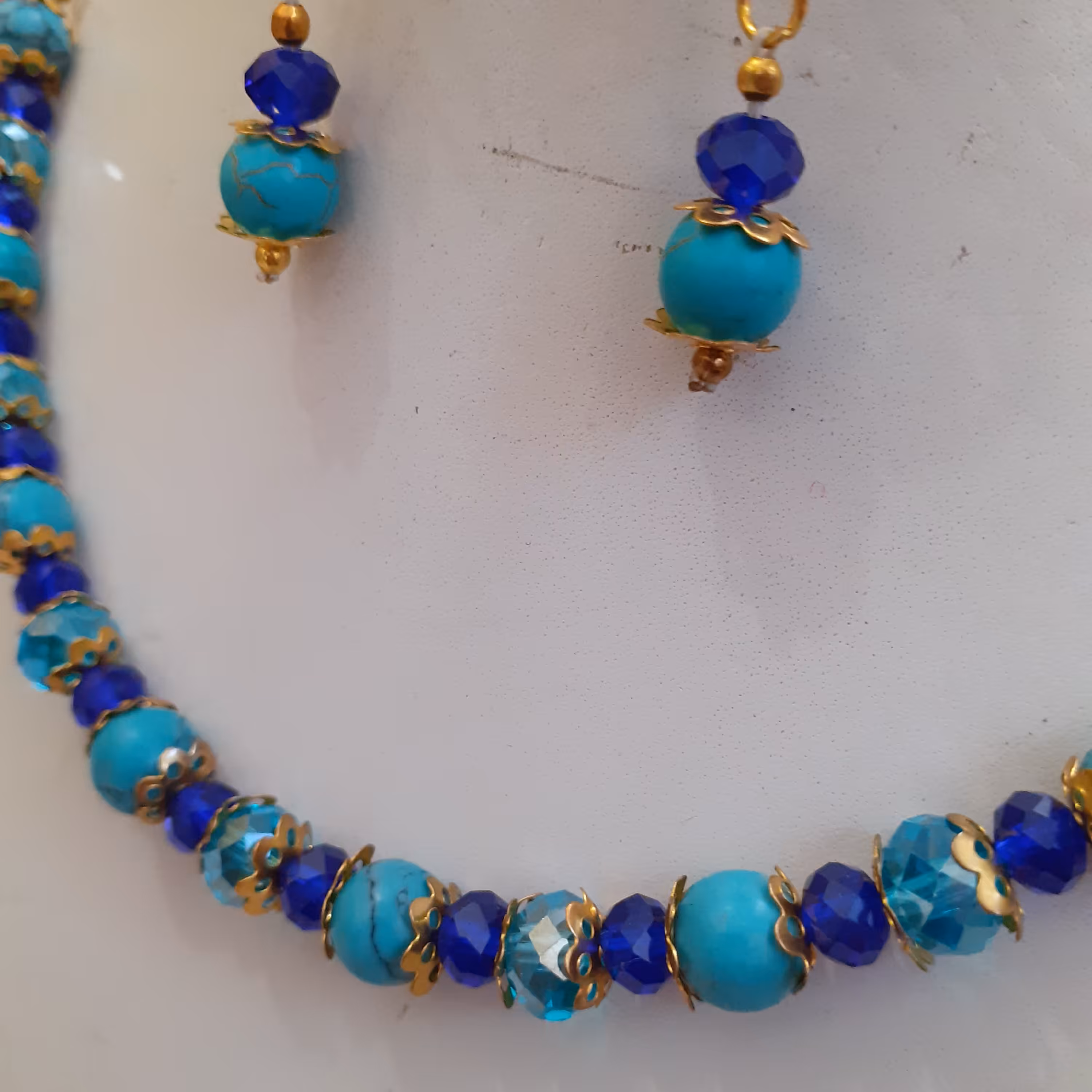 نیم ست لاجورد ..ساخته شده از گوارسه و گریستال آبی و لاجوردی ..