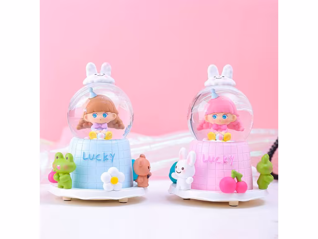 گوی پمپی موزیکال و چراغ دار طرح دختر (سایز بزرگ)