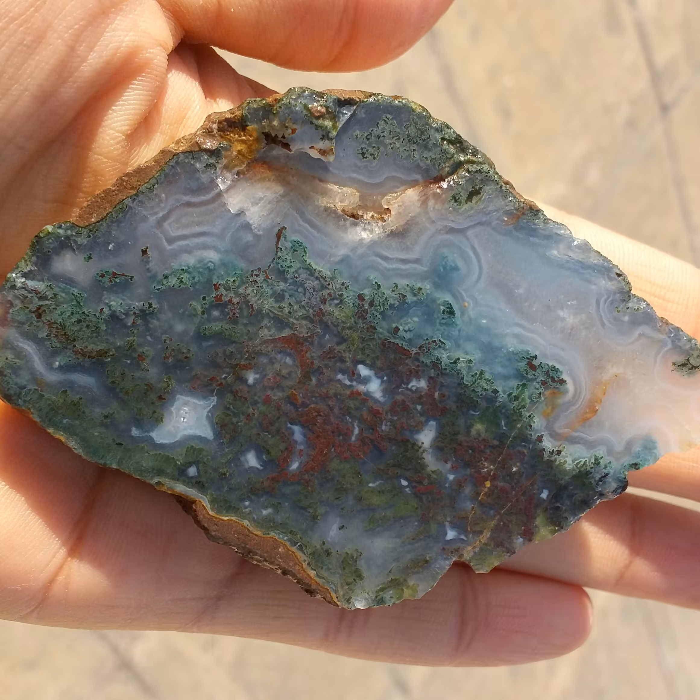 اسلایس سنگ راف عقیق منظره بینظیر دیدنی شاهکار خلقت کاملا طبیعی
با قابلیت ساخت چند نگین محشر
تابلو نقاشی طبیعی کد 8347