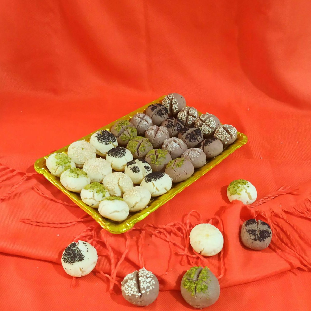 شیرینی قندی مخلوط با چهار طعم خانگی (0٫5کیلویی)