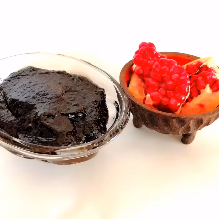 رب انار ترش محلی وخانگی صد در صد خالص  (تضمین کیفیت) در وزن(800)گرم 