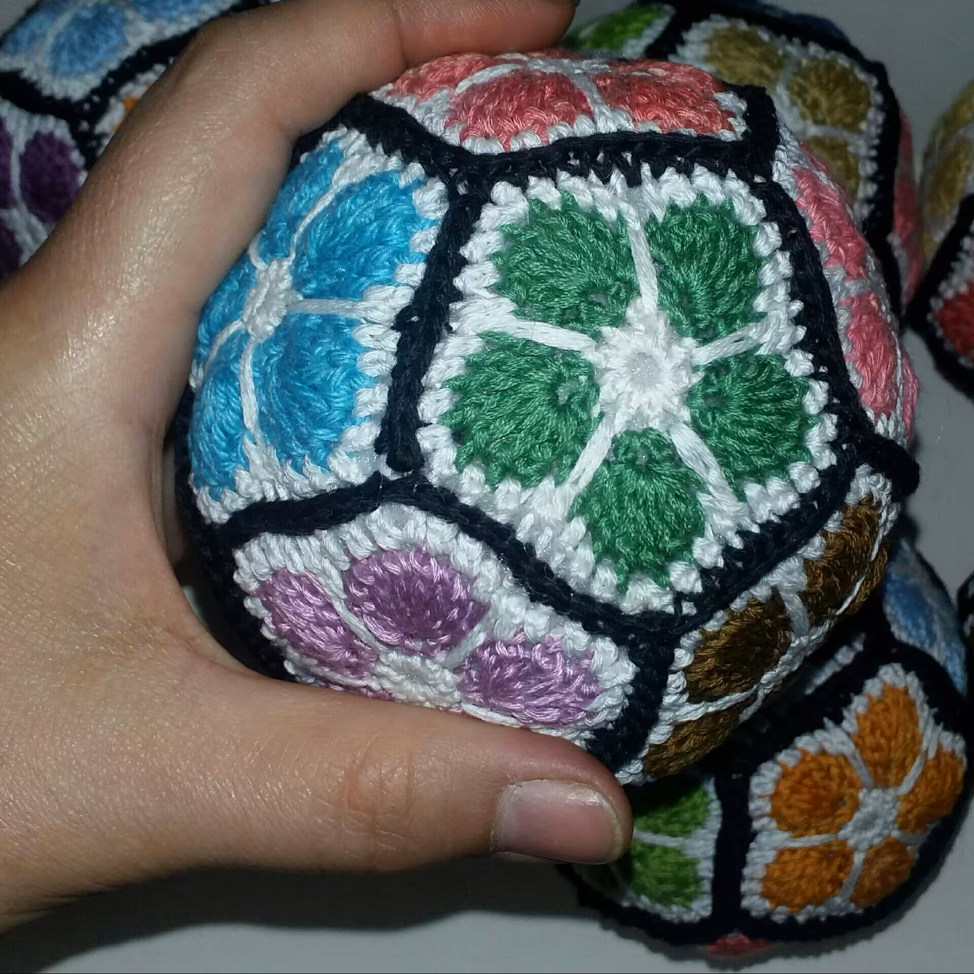 توپ بافتنی مدل آپارتمانی سایز 2