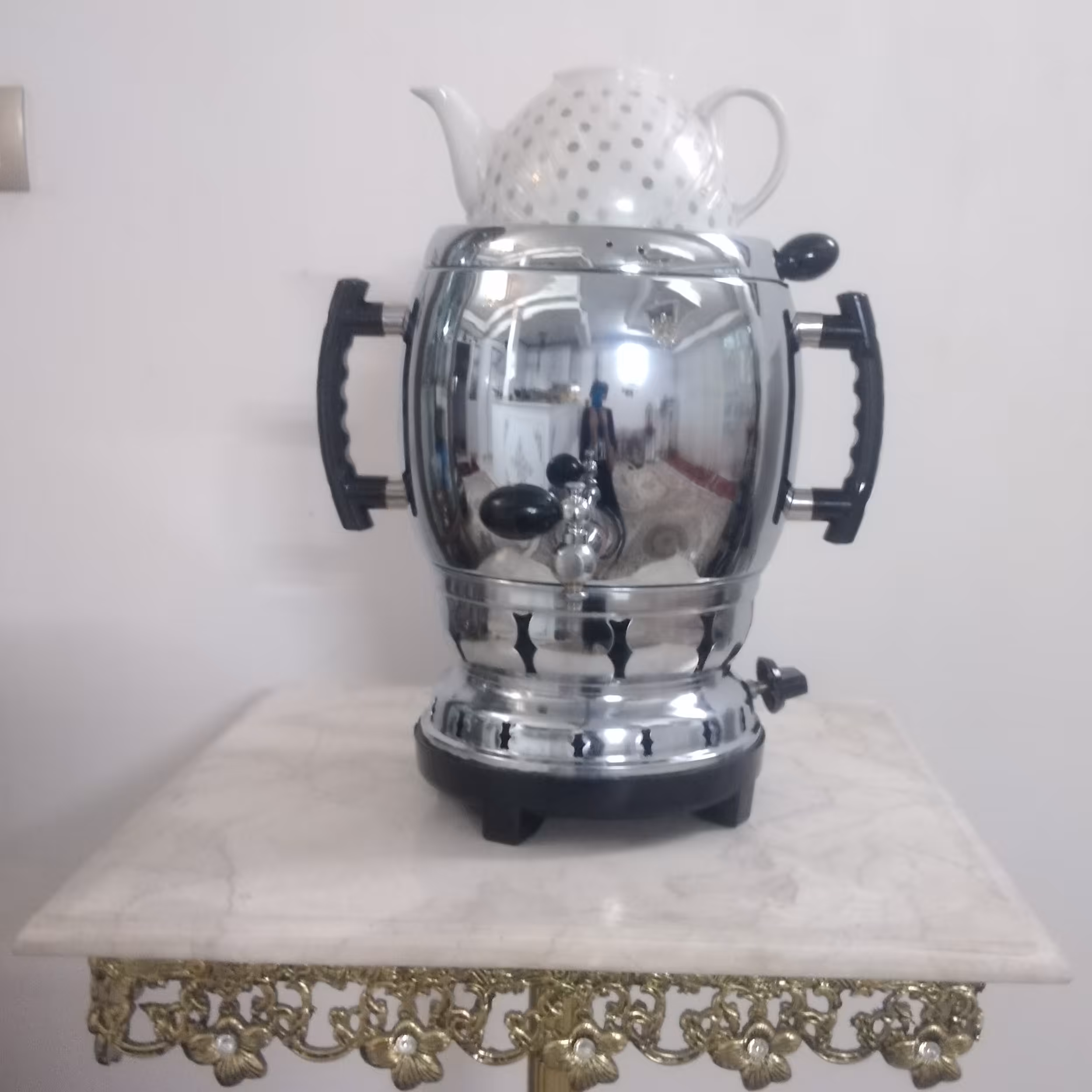 سماور گازی طرح آپولون  همراه باقوری دسته ها نسوز مجهز به شیر استاندارد قیمت مناسب