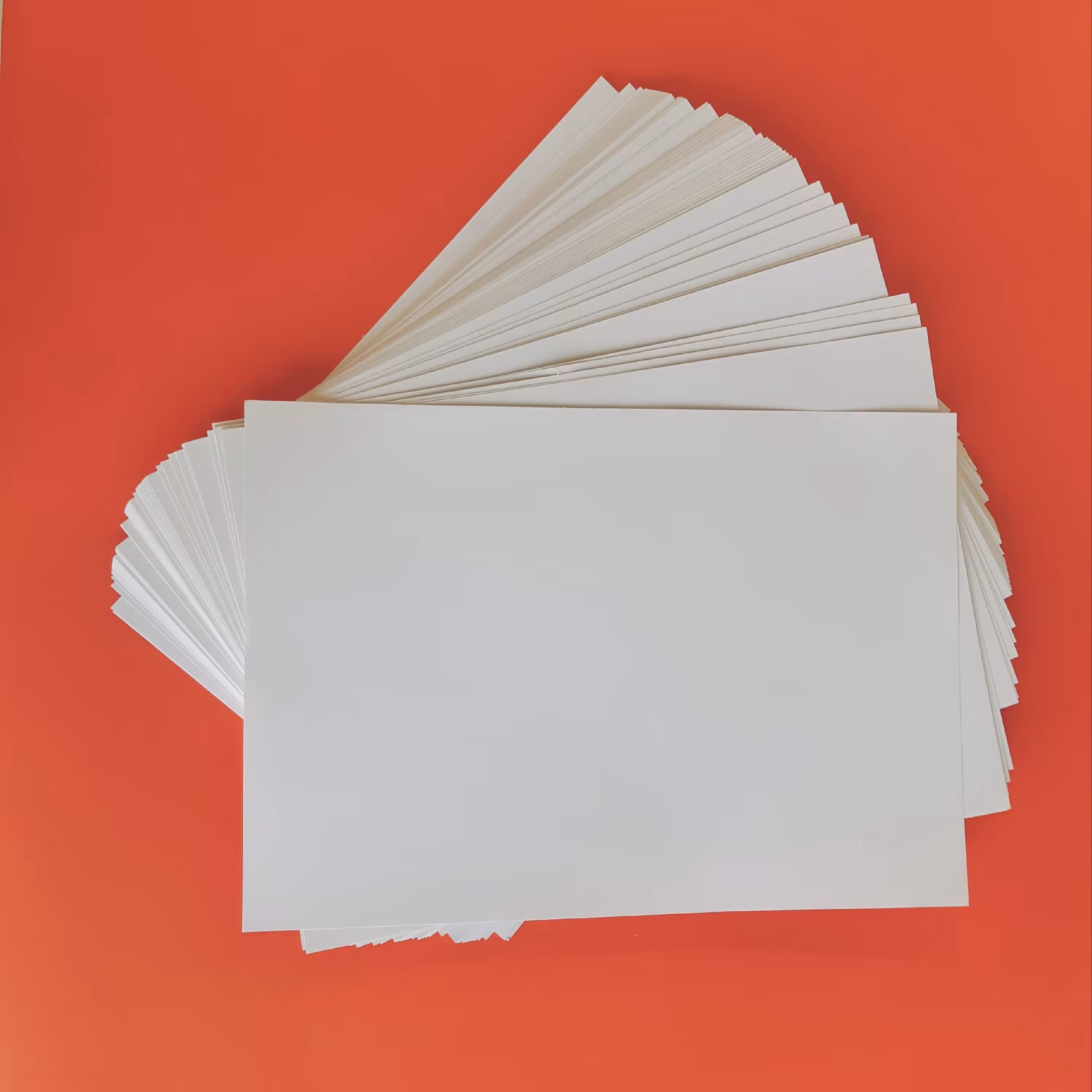 کاغذ گلاسه 150 گرمی سایز A4 کیلویی و عددی 