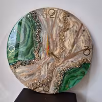 ساعت دیواری رزینی 50 سانتی طرح روسی