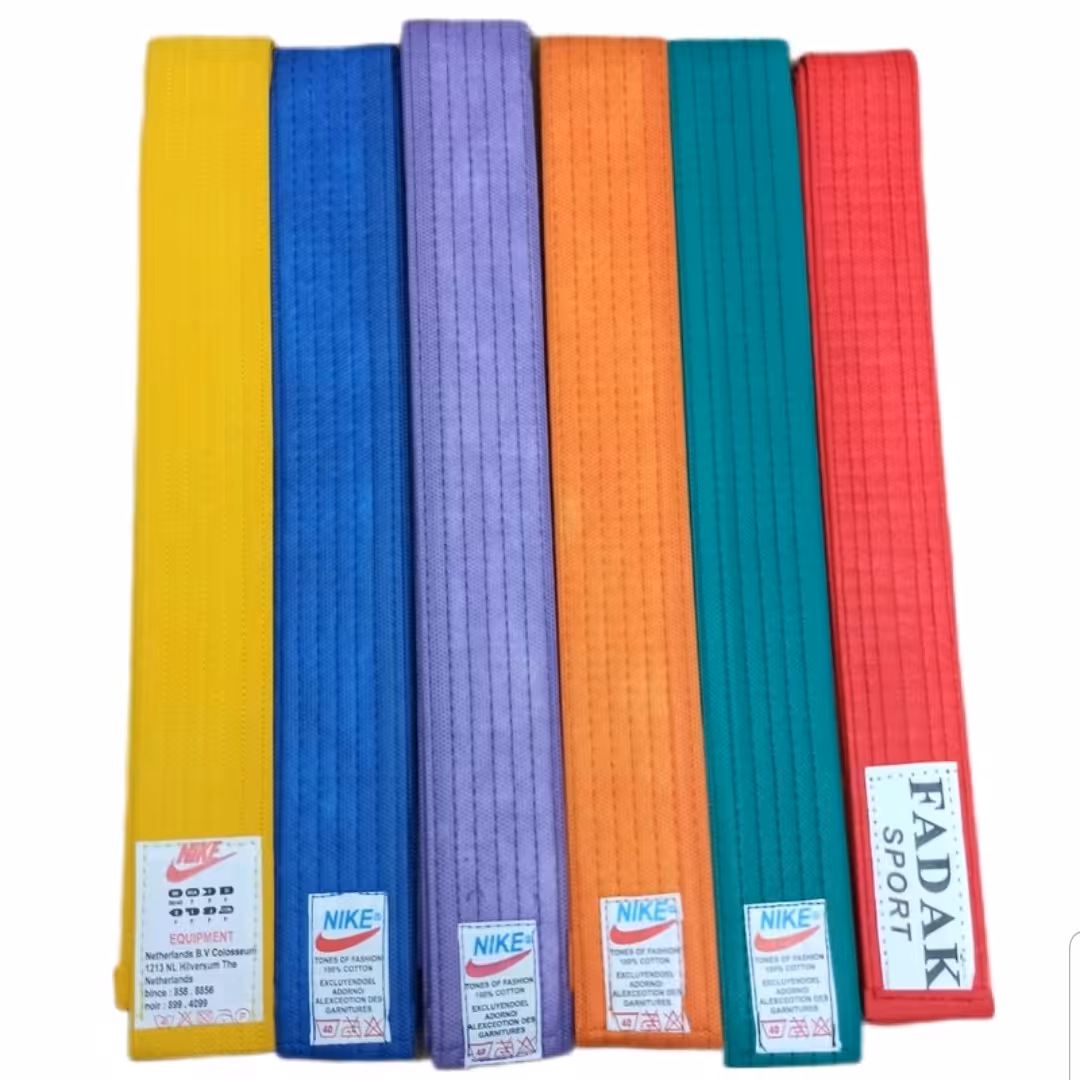 کمربند تکواندو-رزمی-رنگبندی موجود-نیمه اعلا-جنس ضخیم