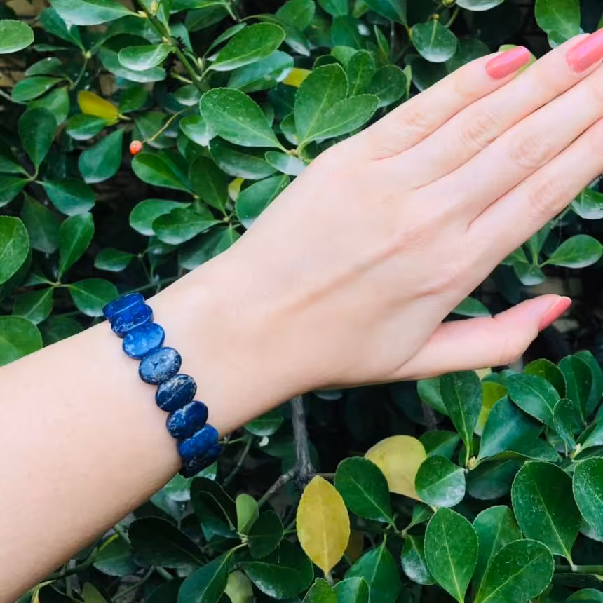 دستبند لاجورد بیضی شکل