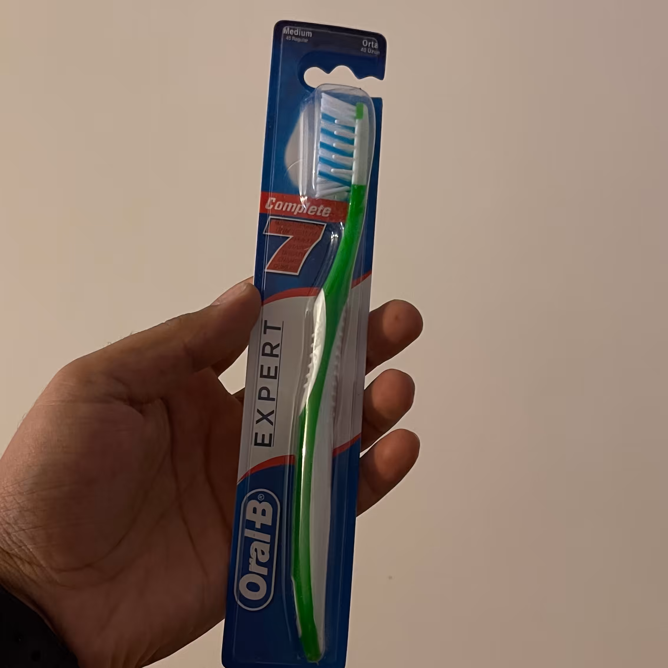   مسواک اورال بی مدل Complete 7 برس متوسط