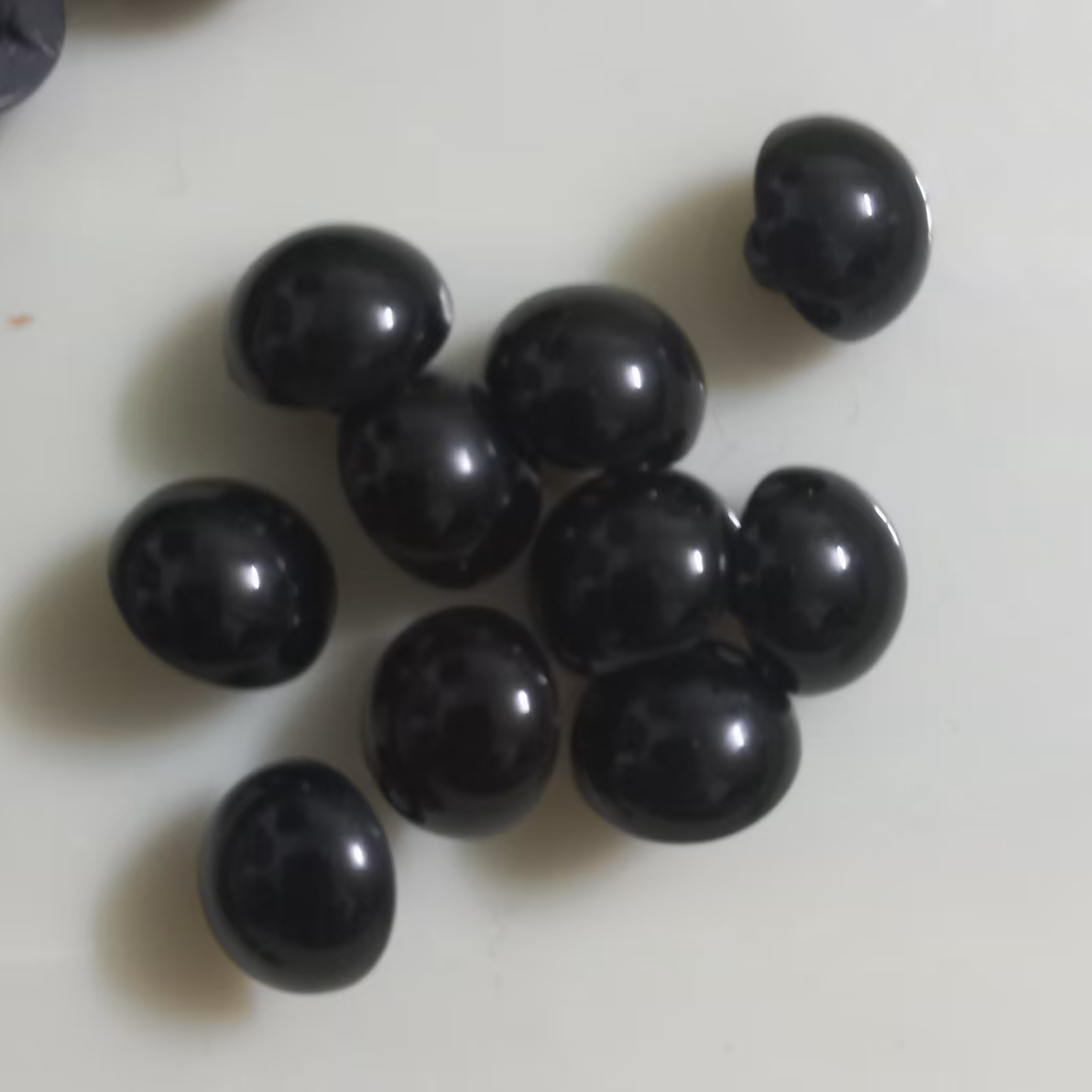 دکمه ریز نیم سانتی 15 تایی