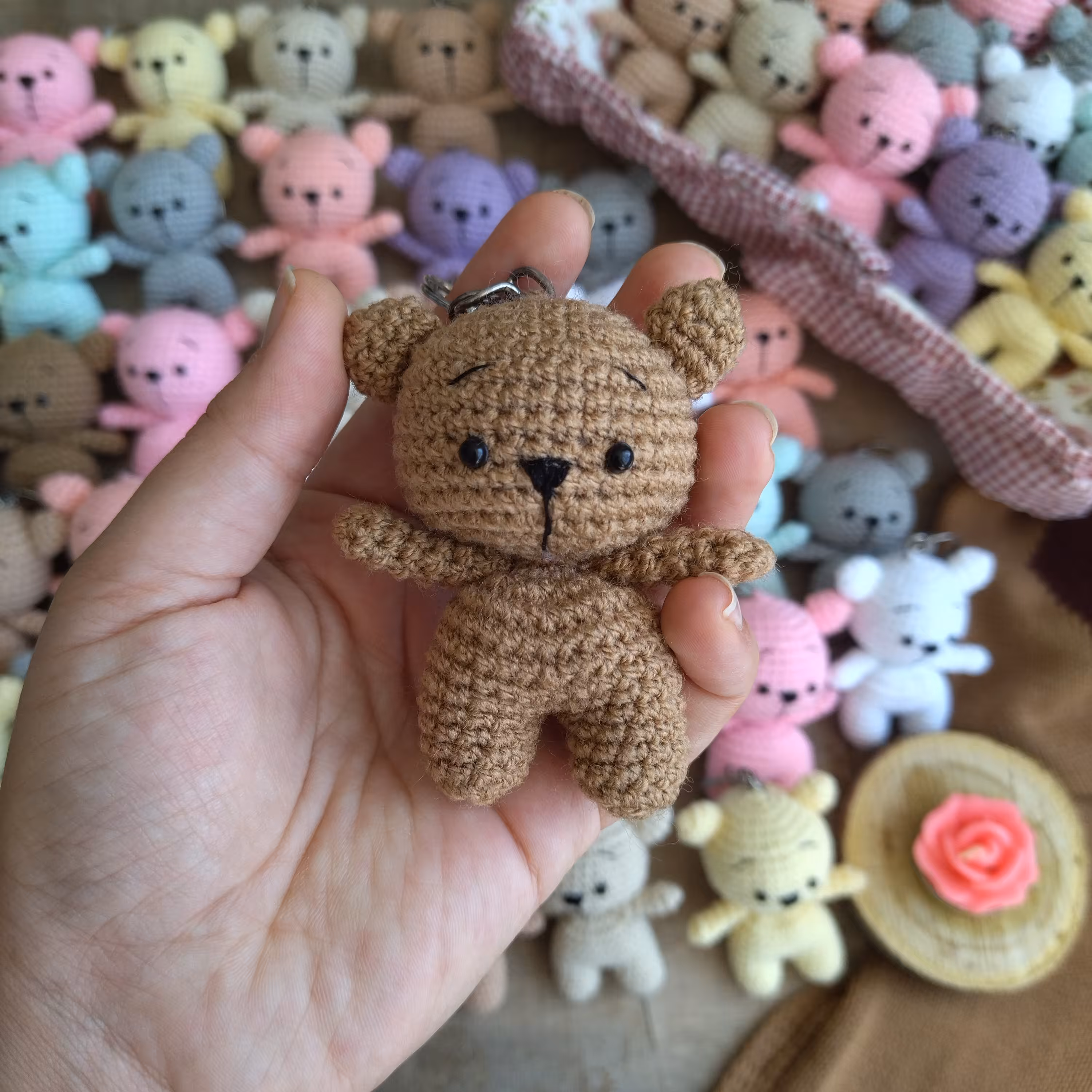 جاکلیدی خرس بافتنی ، به صورت عمده