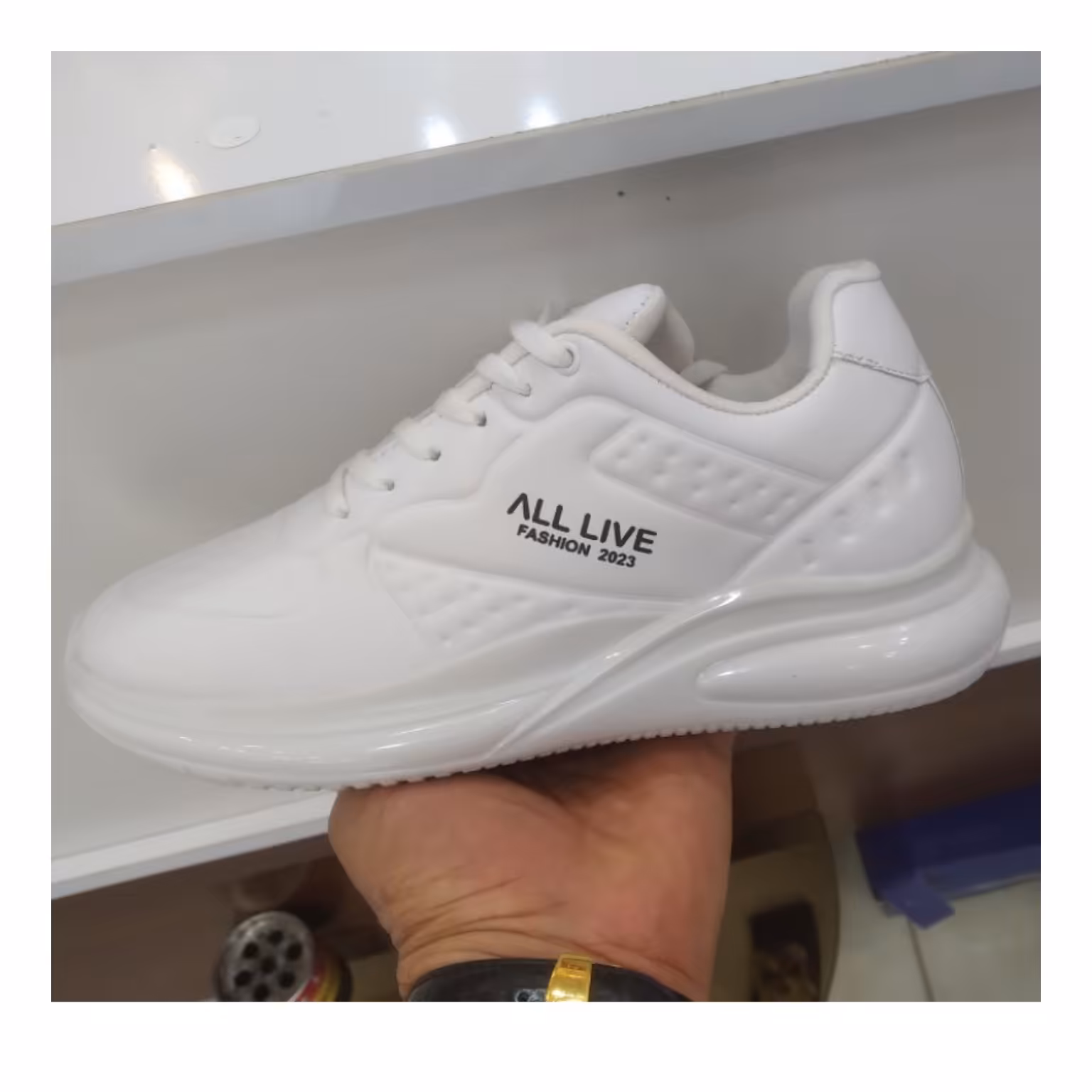 کفش بسیار زیبا وشیک سایز 40تا44