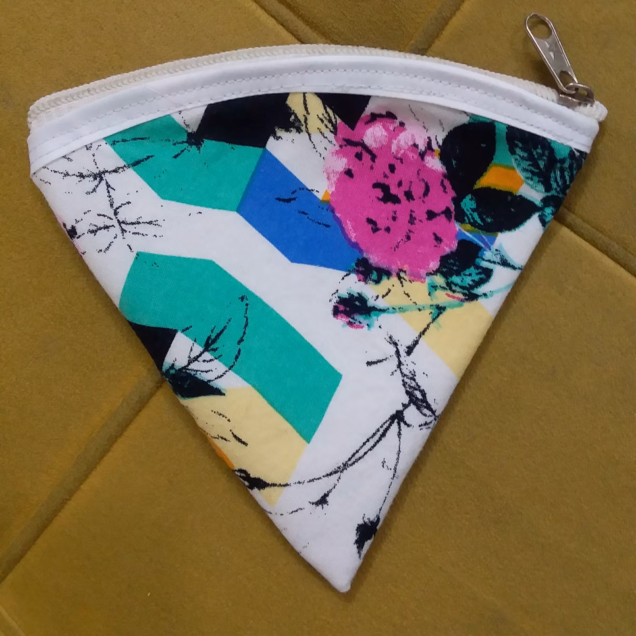 کیف جای نخودچی کشمش و خوراکی 