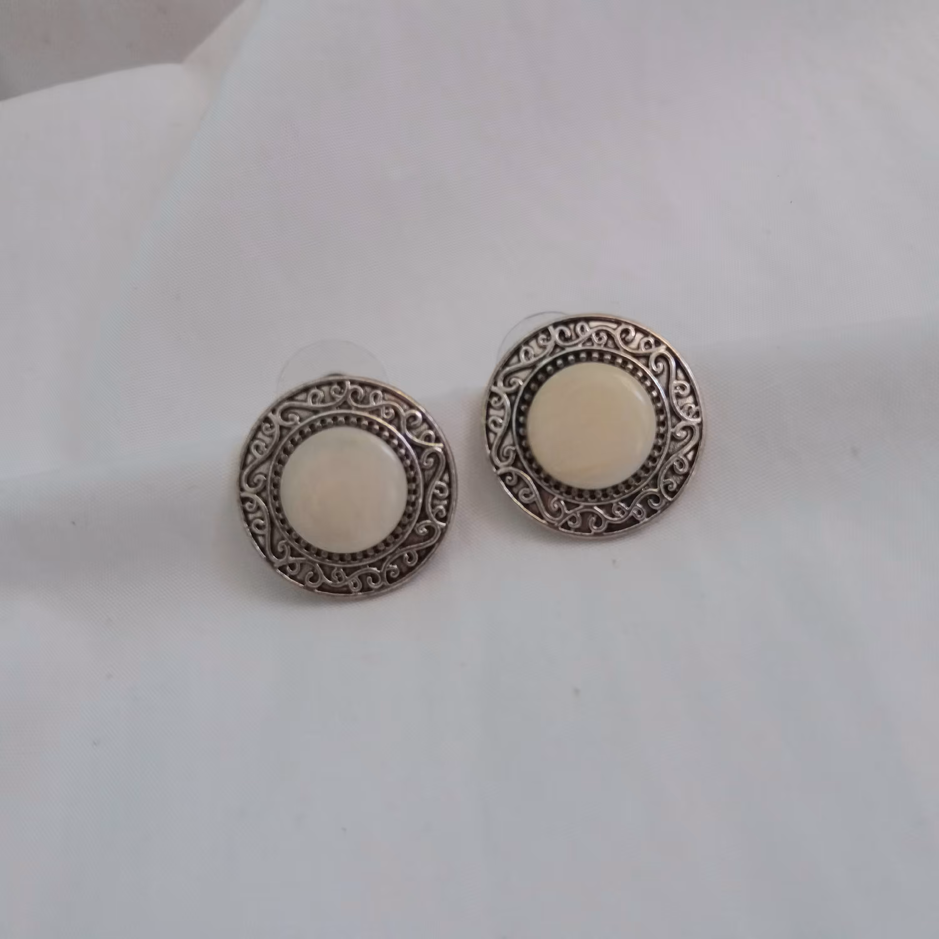 گوشواره کد 5691 برند acc آبکاری شده و ضدحساسیت دارای بارکد اصالت کالا و تحت لیسانس آلمان