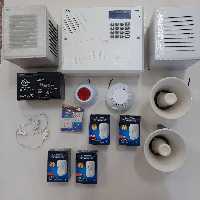 پکیج کامل دزدگیر اماکن برند سایلکس . چشمی کلاسیک .پیزوالکتریک  .بلندگو .کاور بلندگو فلزی . باطری 7.5 آمپر  .سنسور دود.