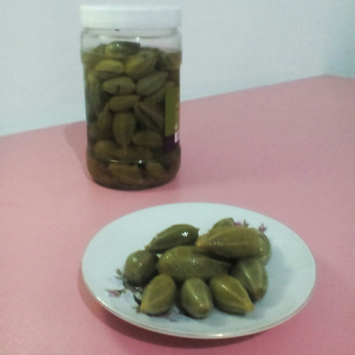 ترشی شپله 400 گرمی  خوشمزه و سلامتی بخش، مناسب برای درمان نفخ و دردهای مفصلی
