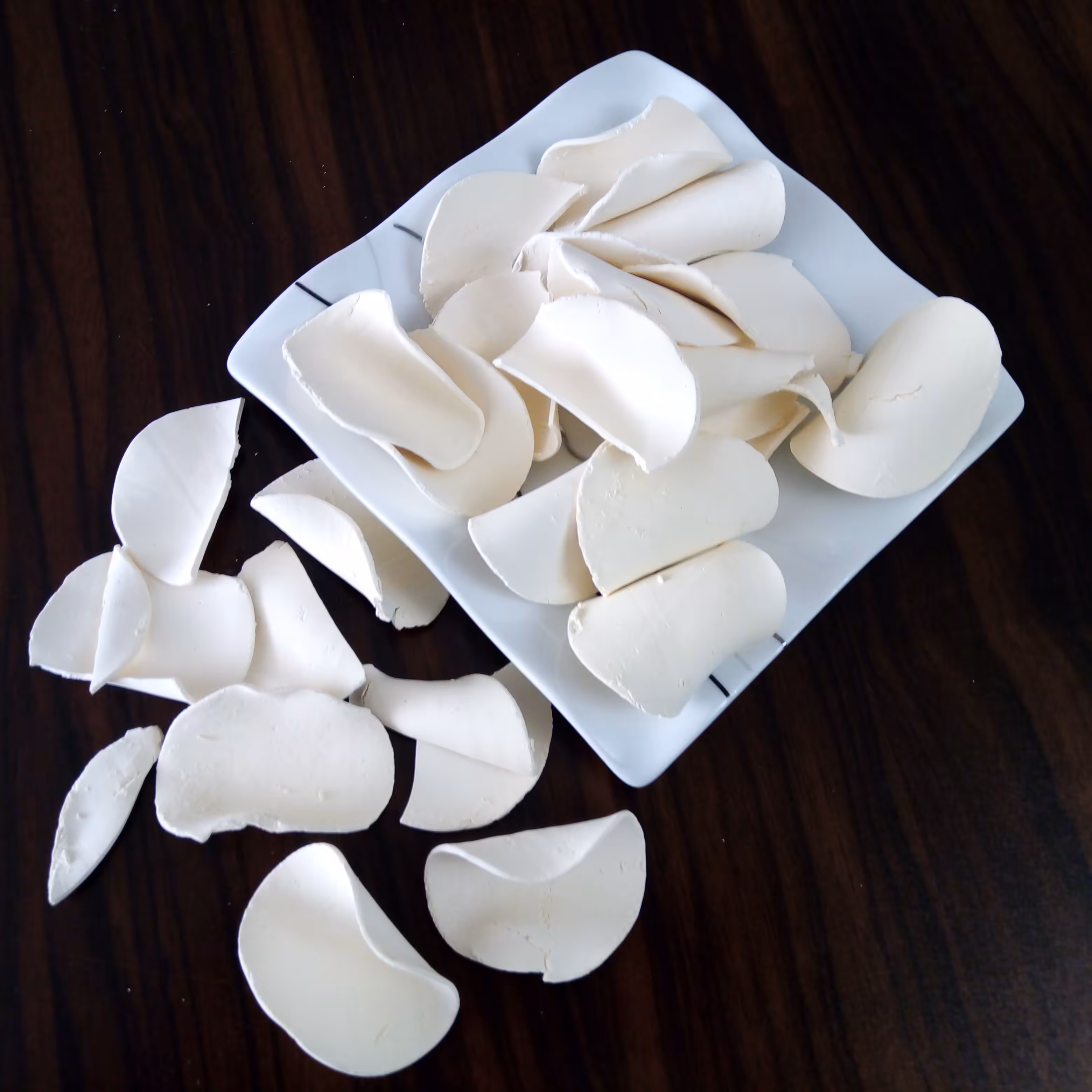 چیپس کشک 100 گرمی با طعمی خوشمزه و رویایی