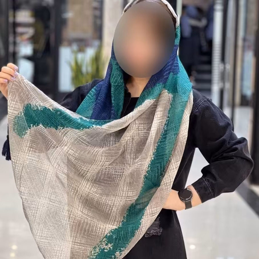  شال نخی فلورانس منگوله دار 
اندازه 2متر  در 4رنگ  کد 204