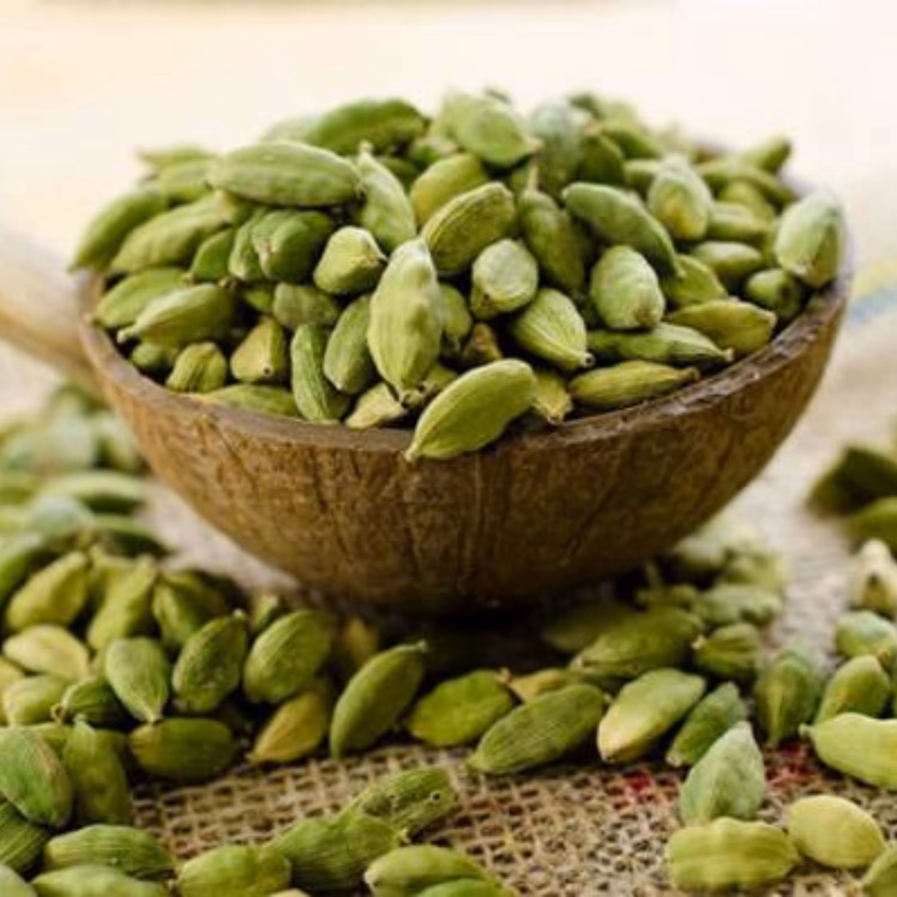 هل اکبر بنفش ممتاز و درجه 1 (بسته 30 گرم)