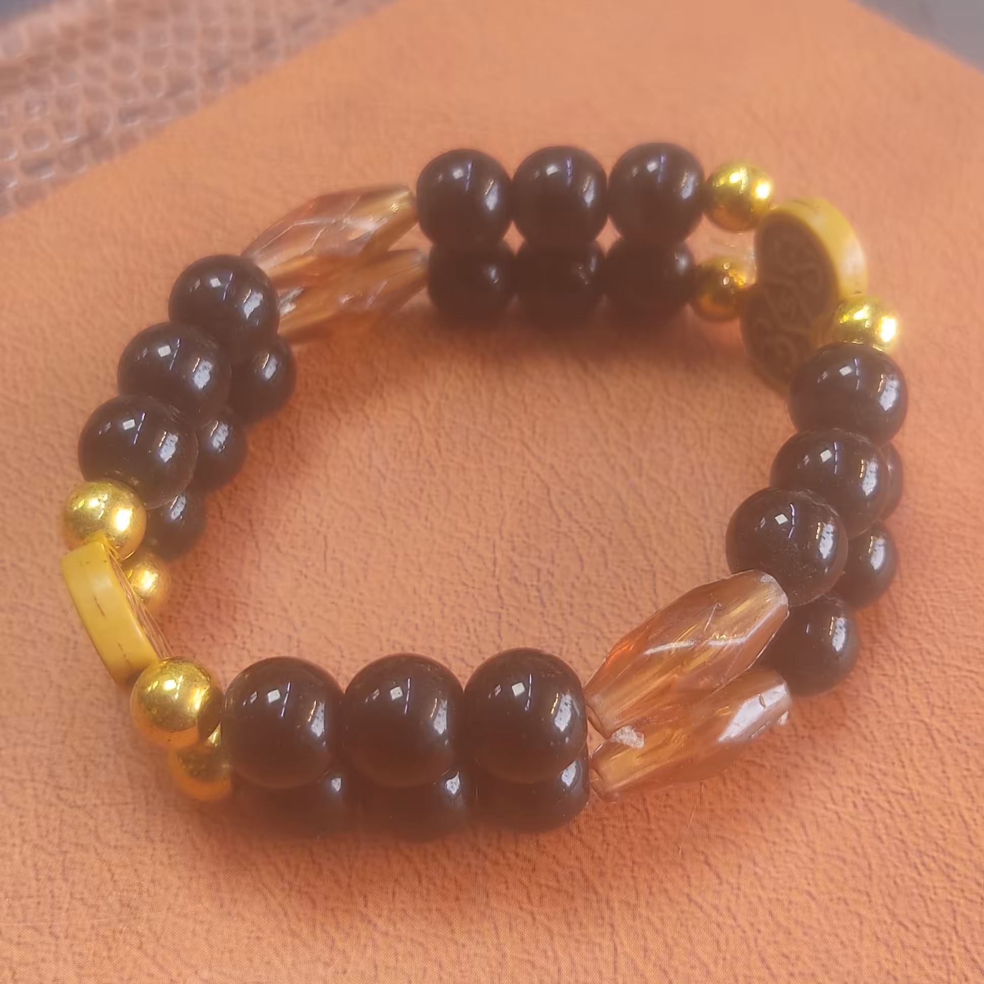 دستبند اونیکس وان یکاد