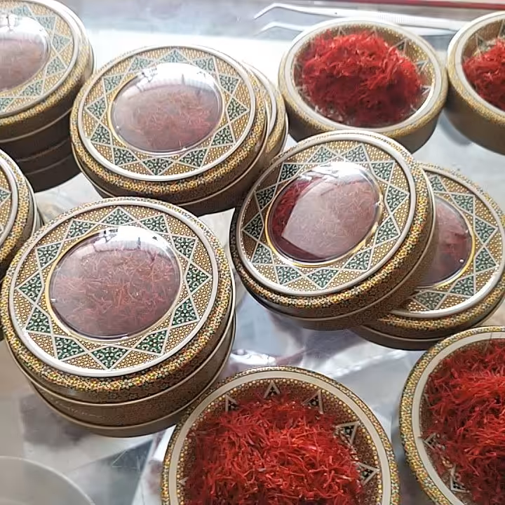 زعفران سرقلم یک مثقالی با ظرف خاتم