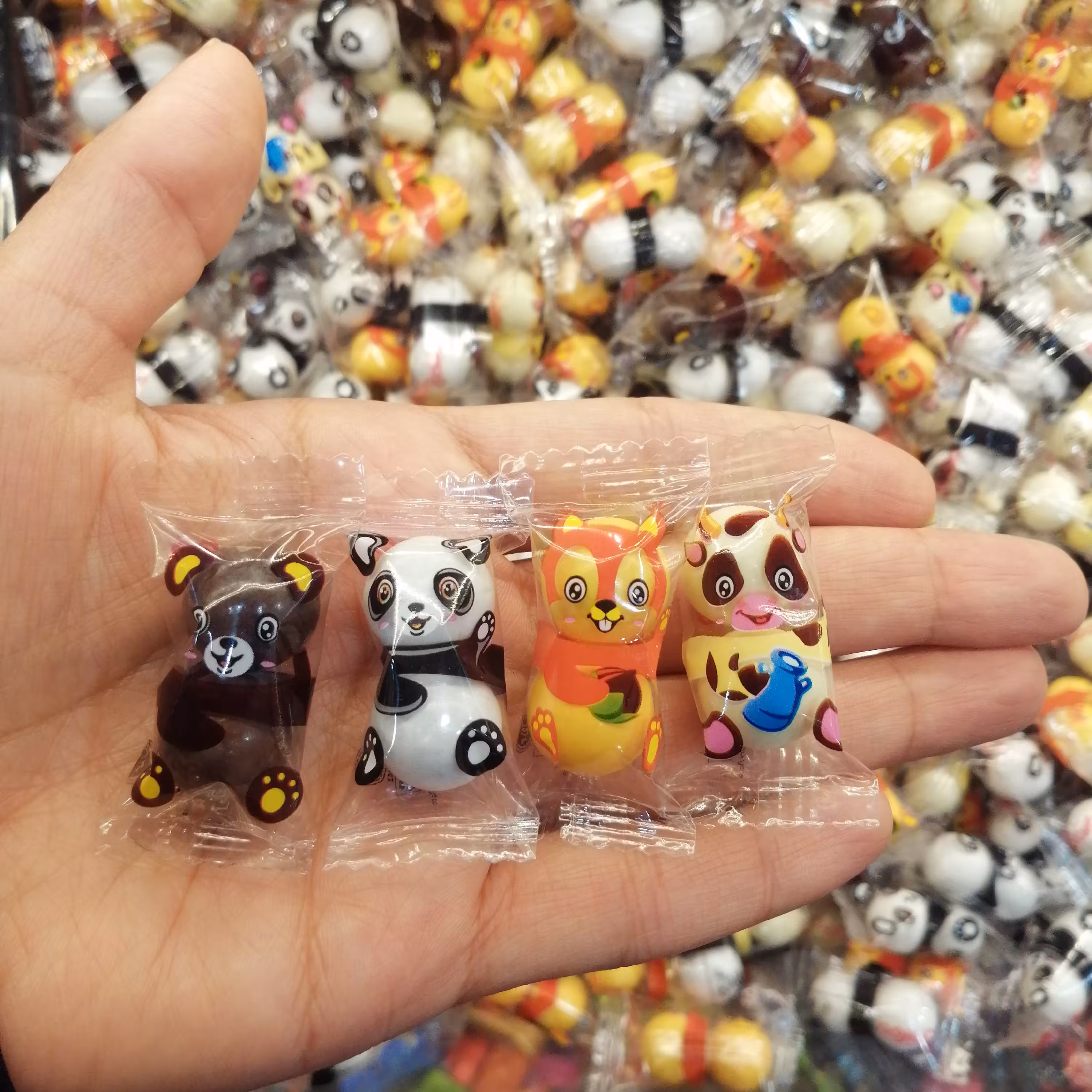 شکلات اکی بال سایرو با مغذی غلات، شکلات کاکائویی خوشمزه با طرح حیوانات و بسته بندی جذاب برای کودکان ( 400 گرم) 