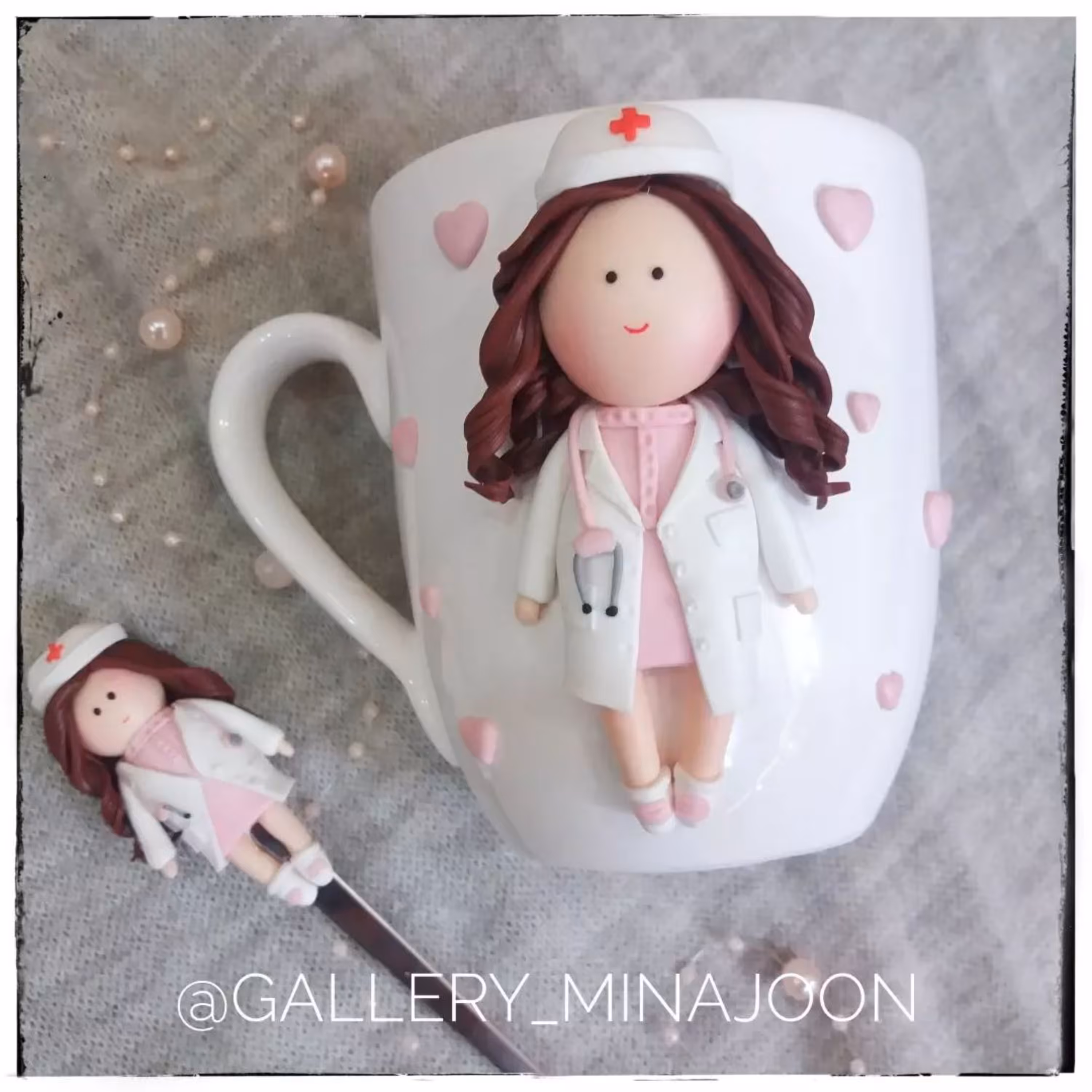 ماگ عروسکی پزشک خانوم