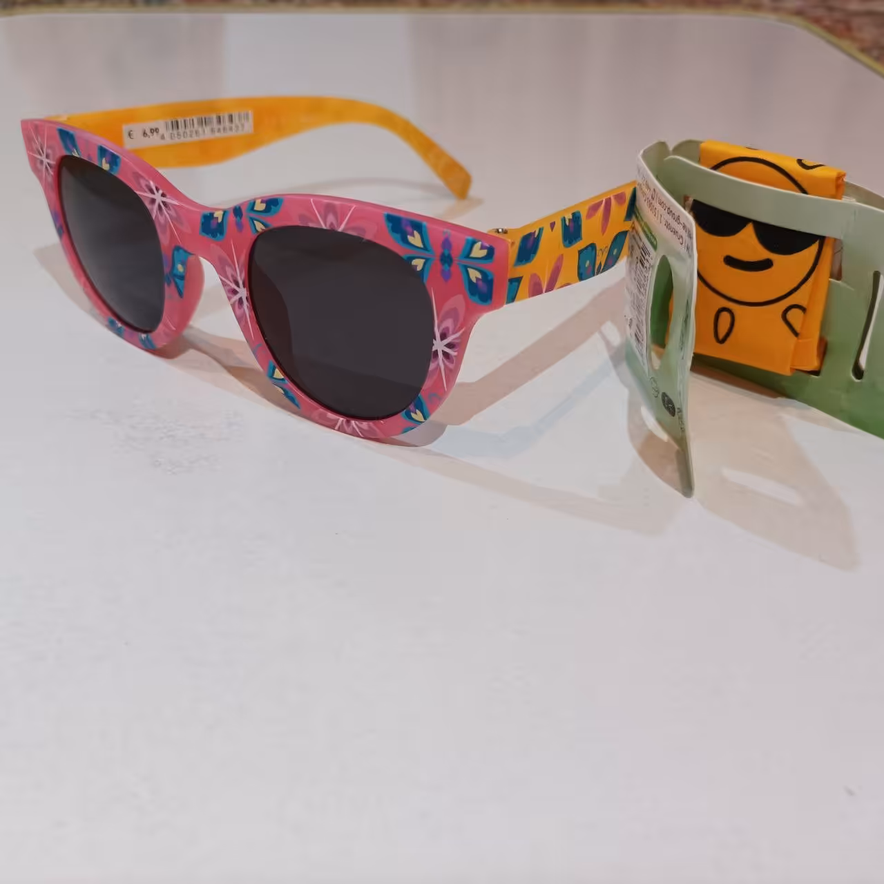 عینک آفتابی کد 136 عینک uv400 عینک آفتابی برند اروپایی مدوپوشاک اکسسوری زیور آلات عینک ارزان عینک بچگانه 