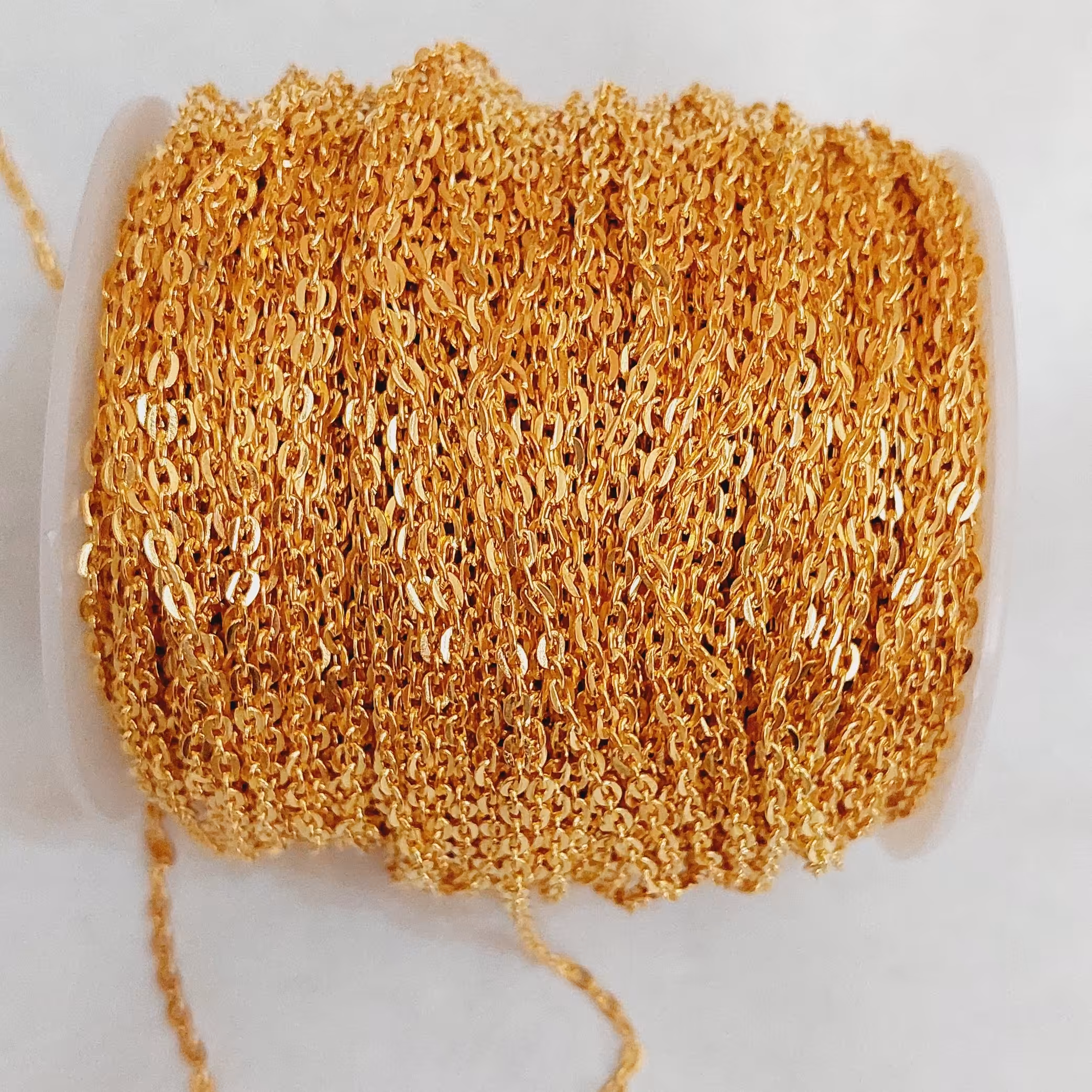 زنجیر دیپلمات طلایی 6دهم( فروش متری)جنس بدل