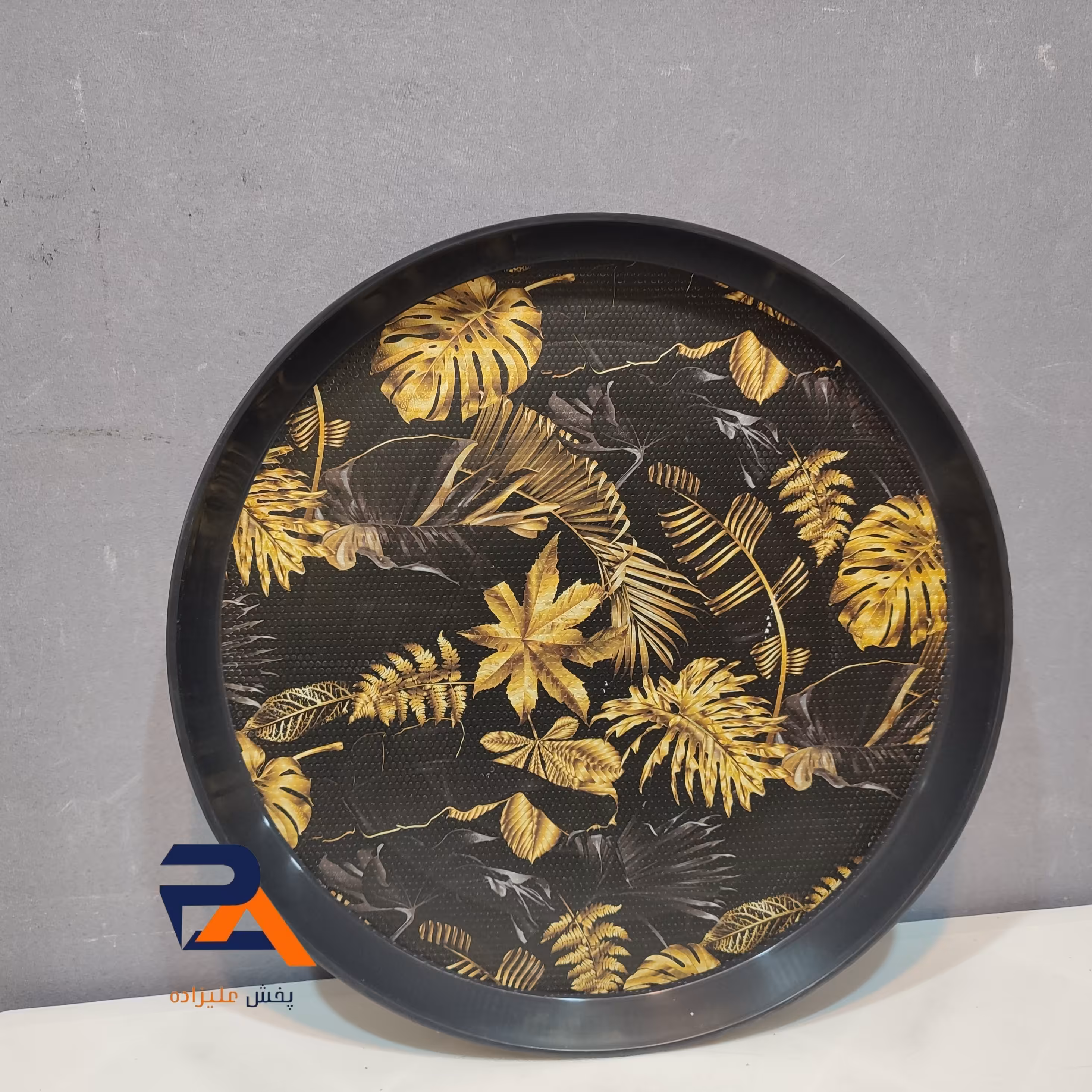 سینی گردپلاستیکی 6005 محصول برند معتبر مهروز در4طرح تهیه شده ازموادنو باکیفیت 