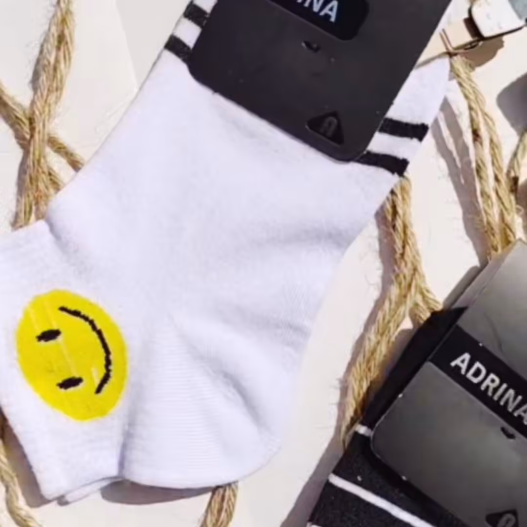 جوراب فانتزی استیکری ،                                                           یک پک 6تایی150000تومان