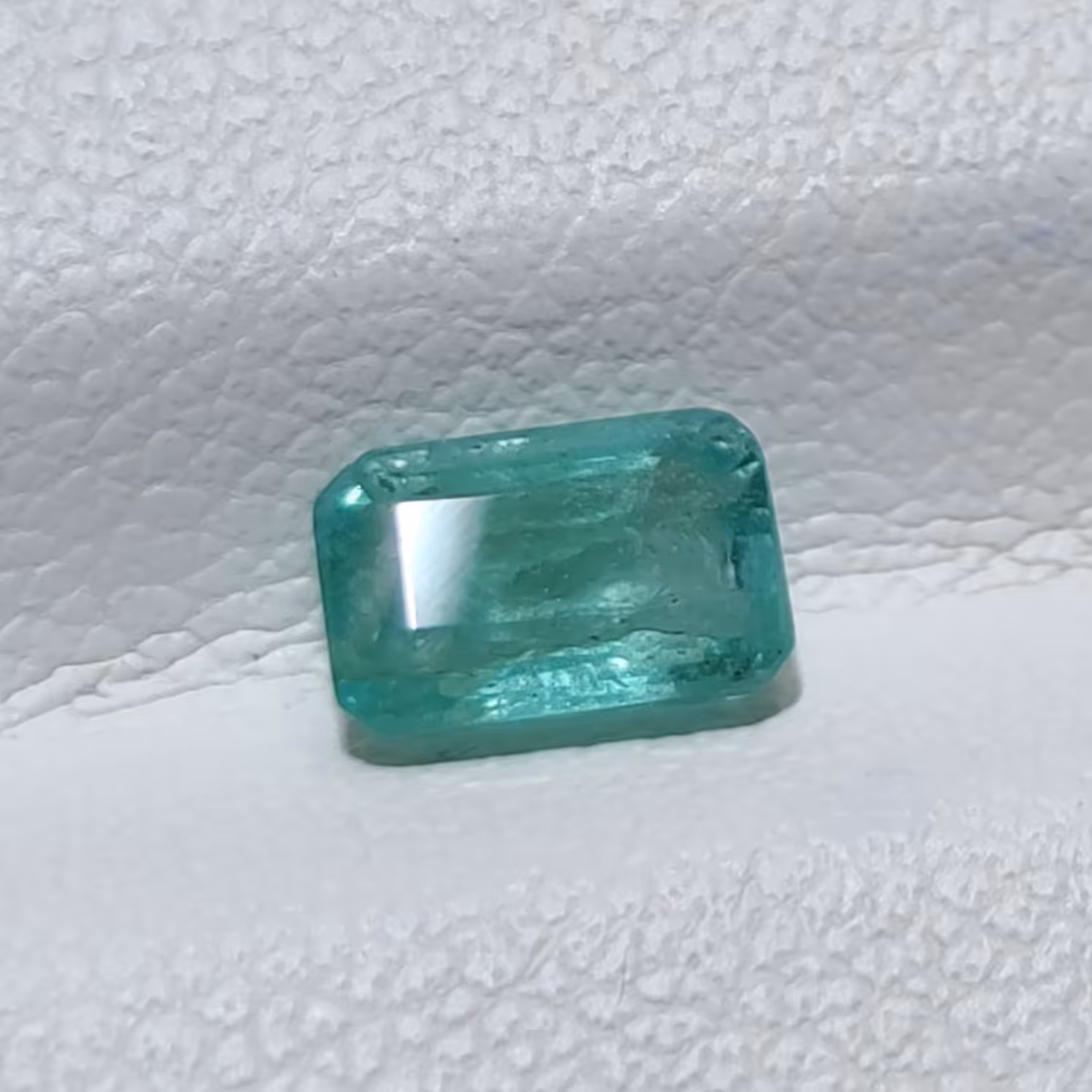 نگین سنگ زمرد معدنی کشور زامبیا     