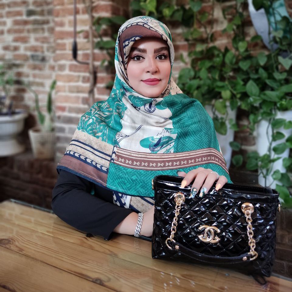 روسری نخی پاییزه قواره 130 دور دست دوز رنگ سبز روشن قهوه ای (ارسال رایگان)