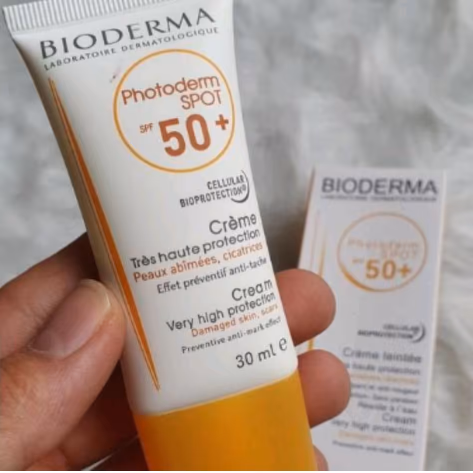 ضد آفتاب رنگی بیودرما قبل از ثبت سفارش از  موجودی متمان شوید 