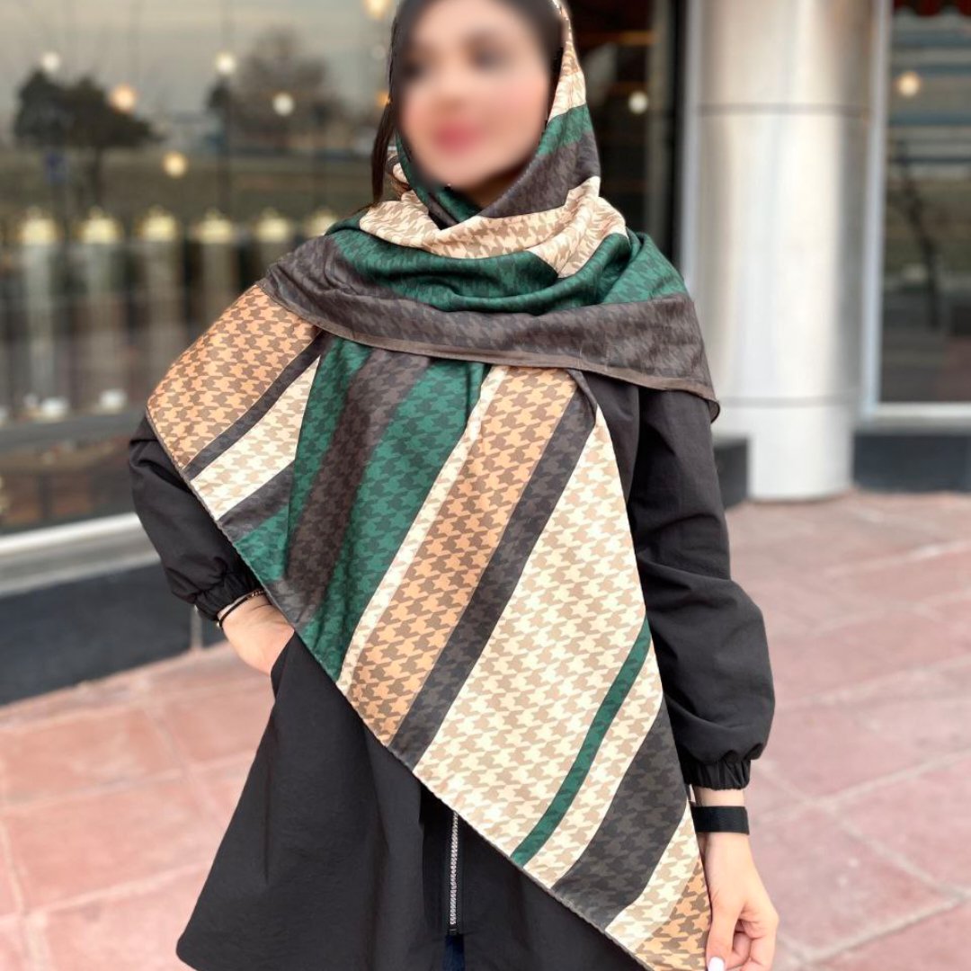 روسری نخی کشمیر سه رنگ قواره 135 ارسال رایگان دور دست دوز کد 222بانو
