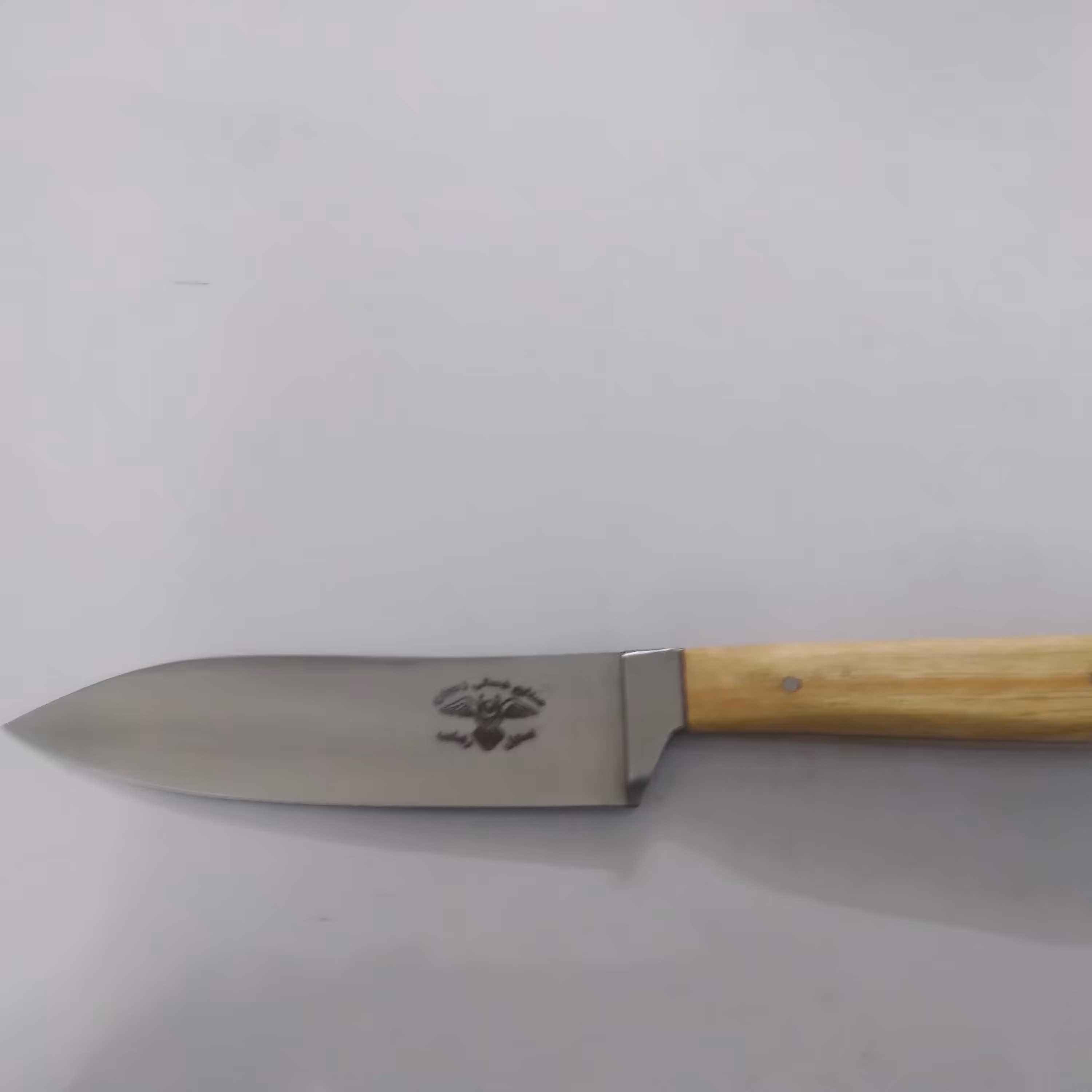 چاقوی آشپزخانه شماره3..طول23سانت ضخامت 1/8جنس تیغه استیل فولاد .جنس  دسته چوب.خوش دست وتیز