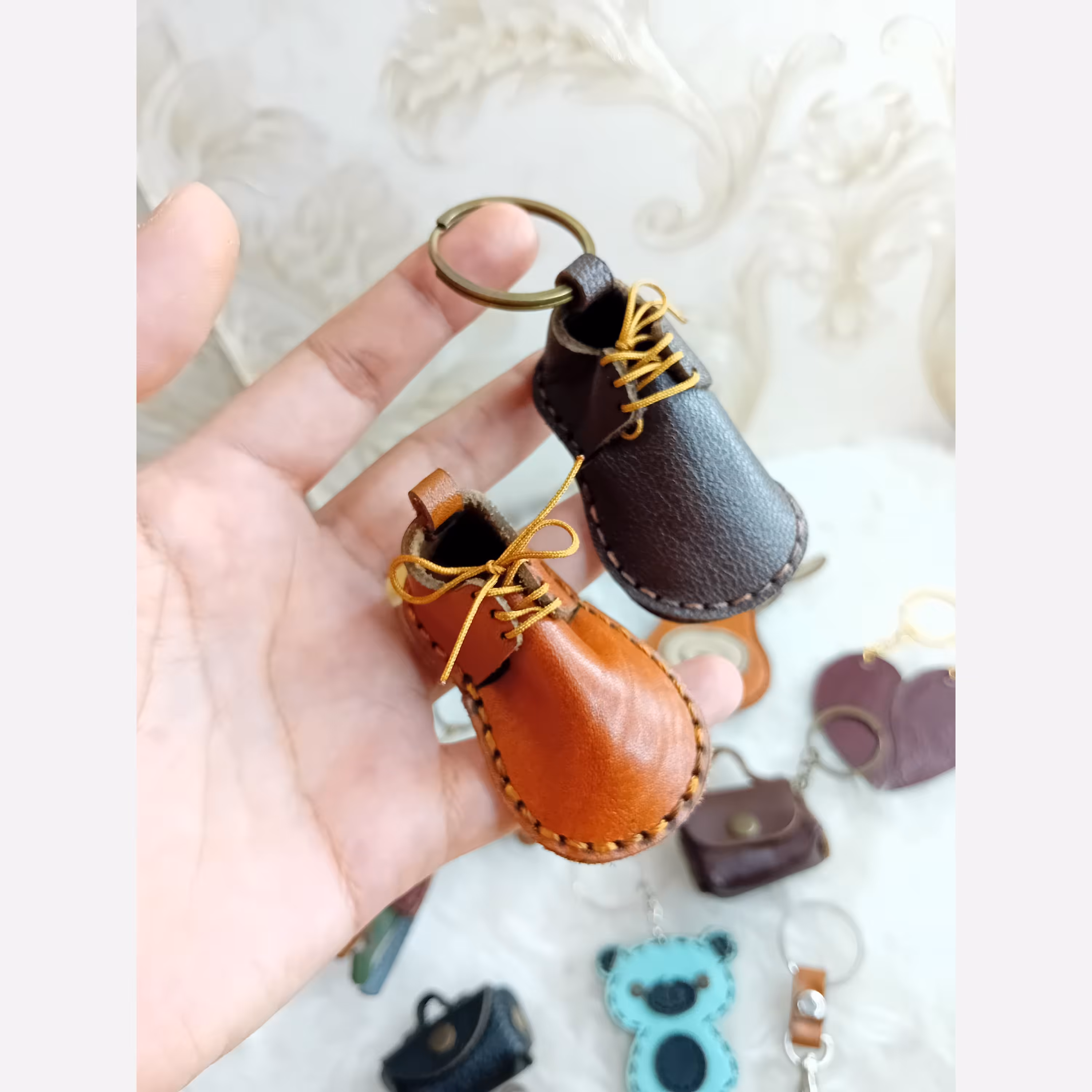 جاسویچی عروسکی چرم طبیعی