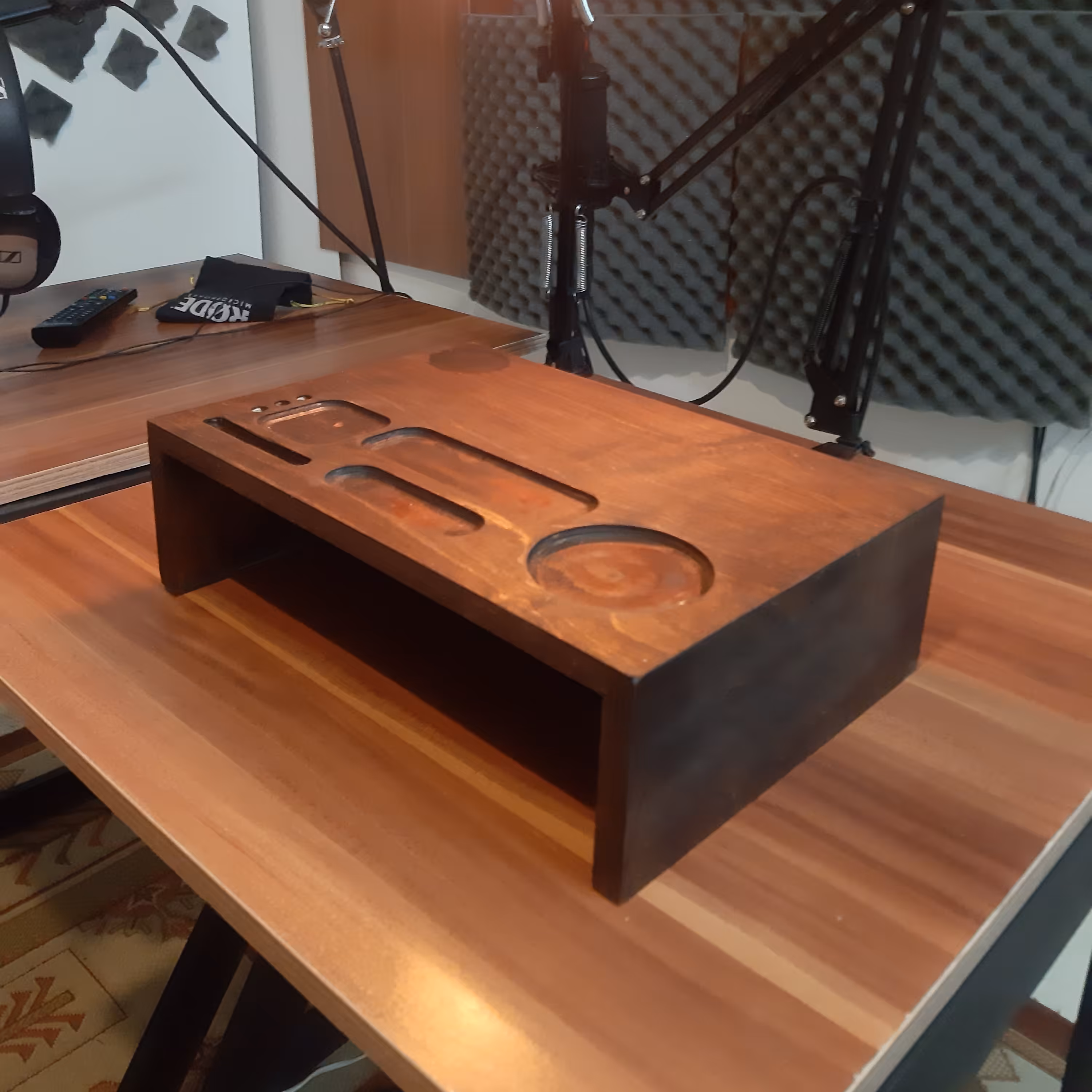 زیر مانیتوری