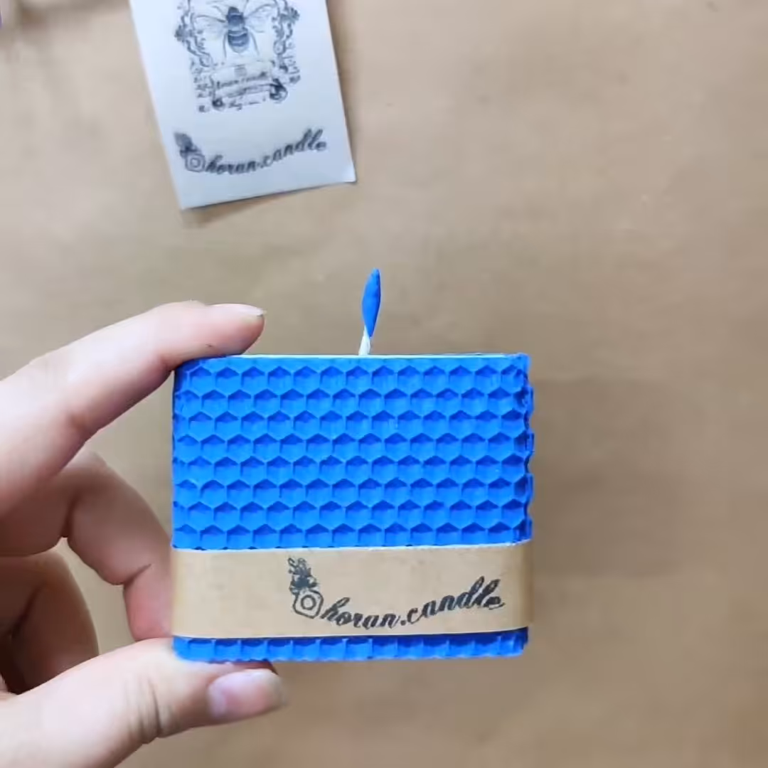 شمع موم عسل،بیزوکس،شمع،ارگانیک، شمع کتابی،هدیه، ارتفاع 6 ،قطر 1سانت