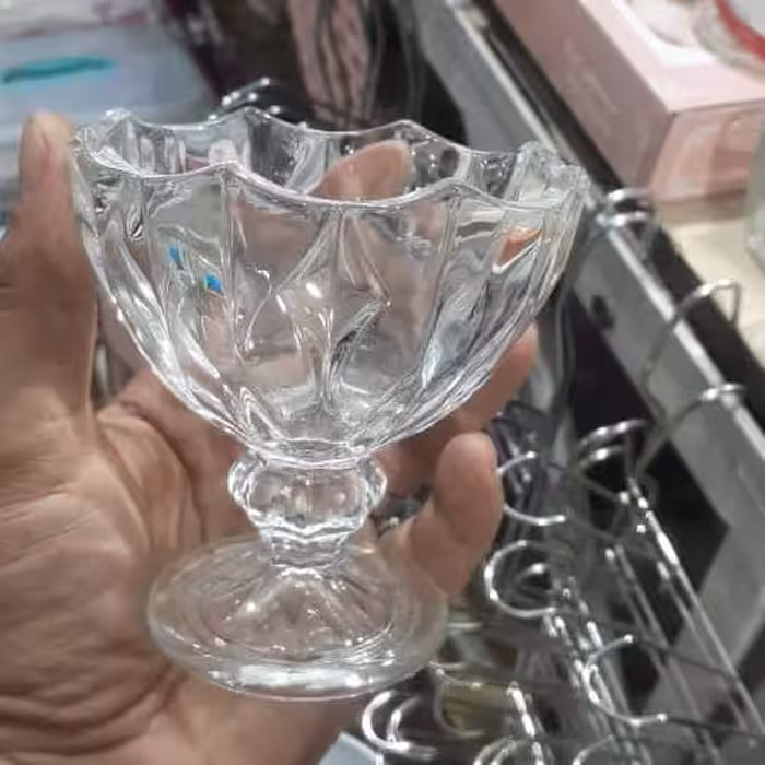 بستنی خوری مارک زاگرس محصول بلور اصفهان