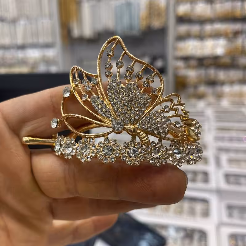 گل پروانه نگین دار 