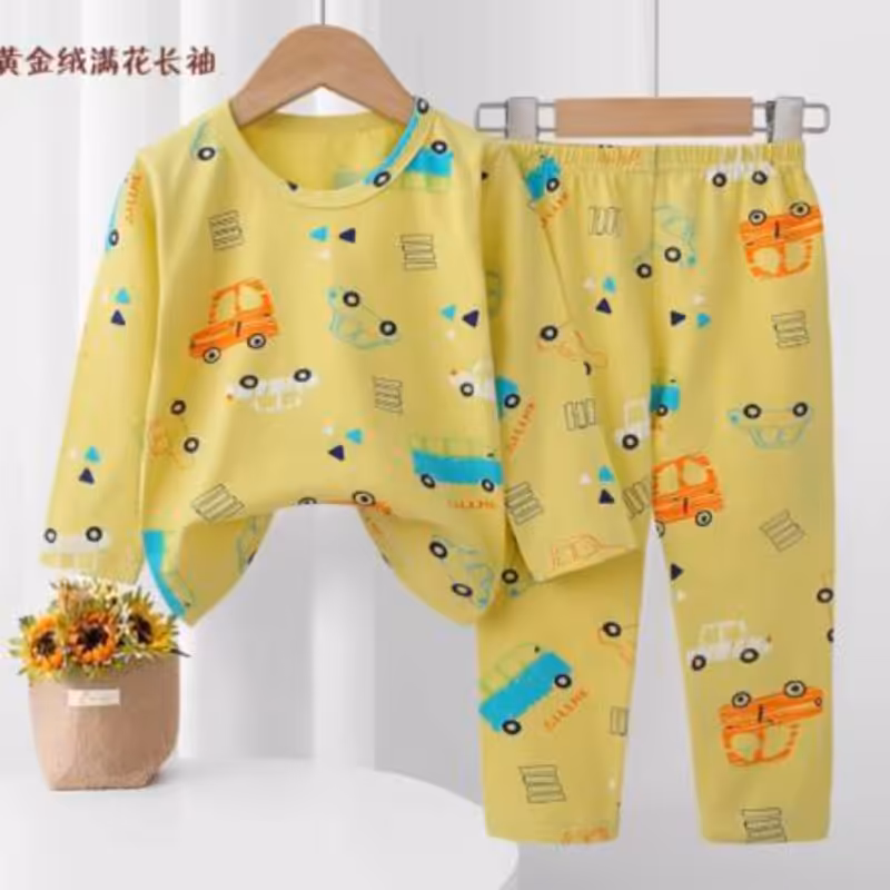 بلوز وشلوار ست راحتی پسرانه وارداتی بسیار لطیف مناسب پوستهای حساس      