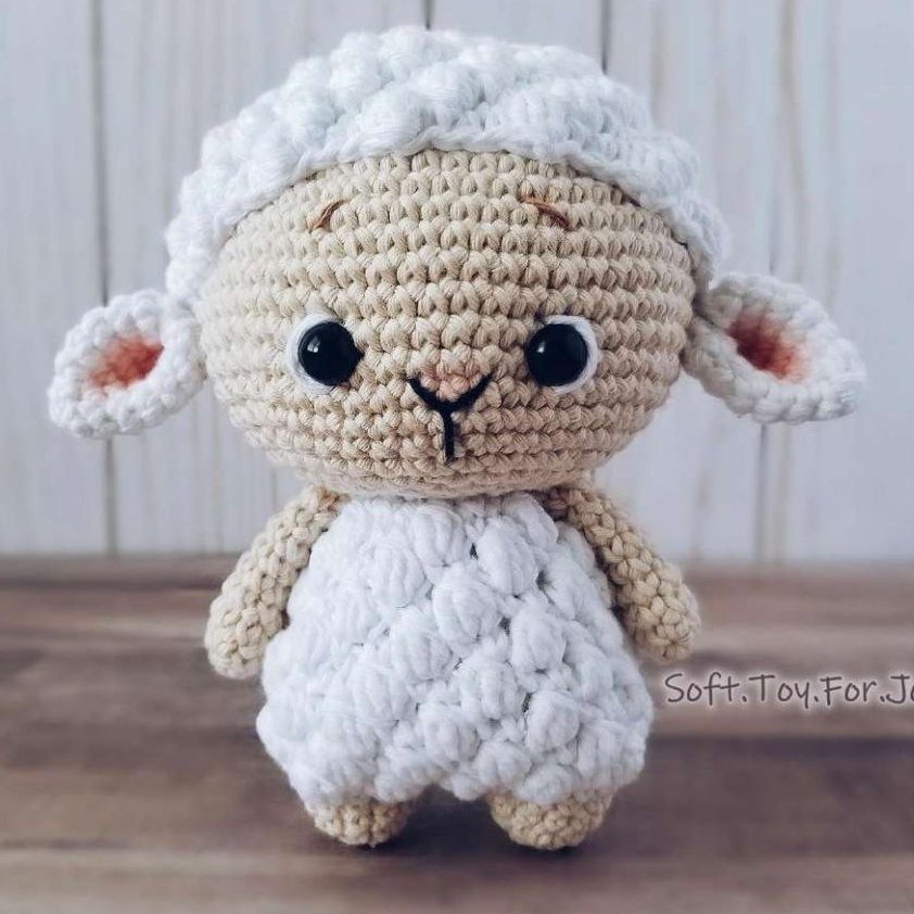 عروسک دستبافت ببعی کوچولو سایز تقریبی 10 سانت و قابل سفارش در رنگبندی دلخواه