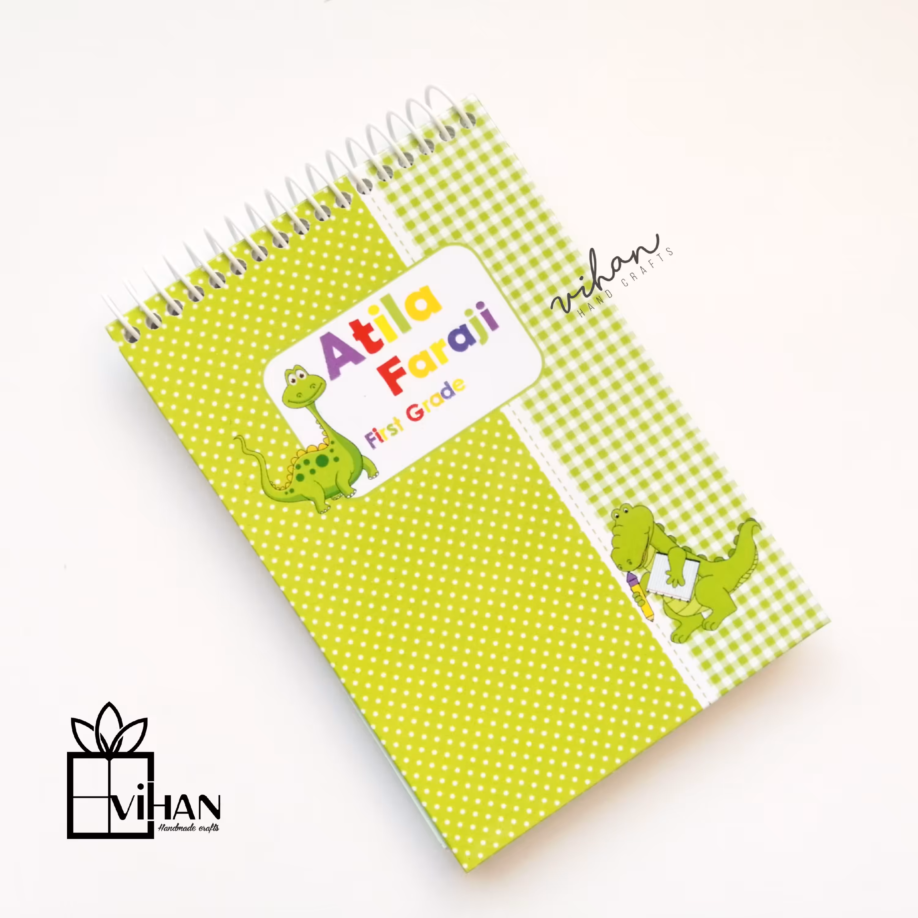 دفتر یادداشت اختصاصی فانتزی، سایز A6 طرح پسرانه با جلد هارد وروکش سلفون براق 